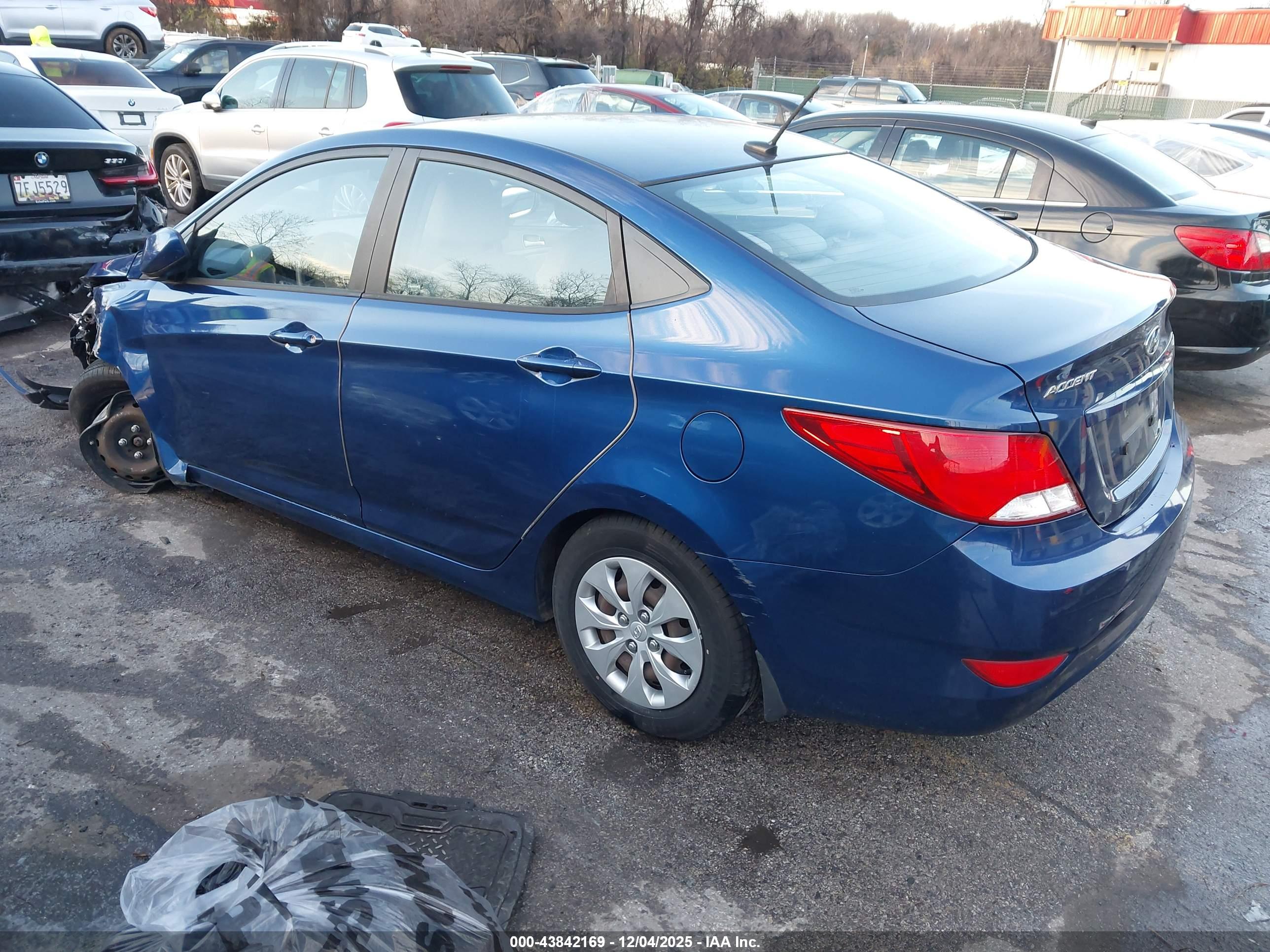 HYUNDAI ACCENT image 3