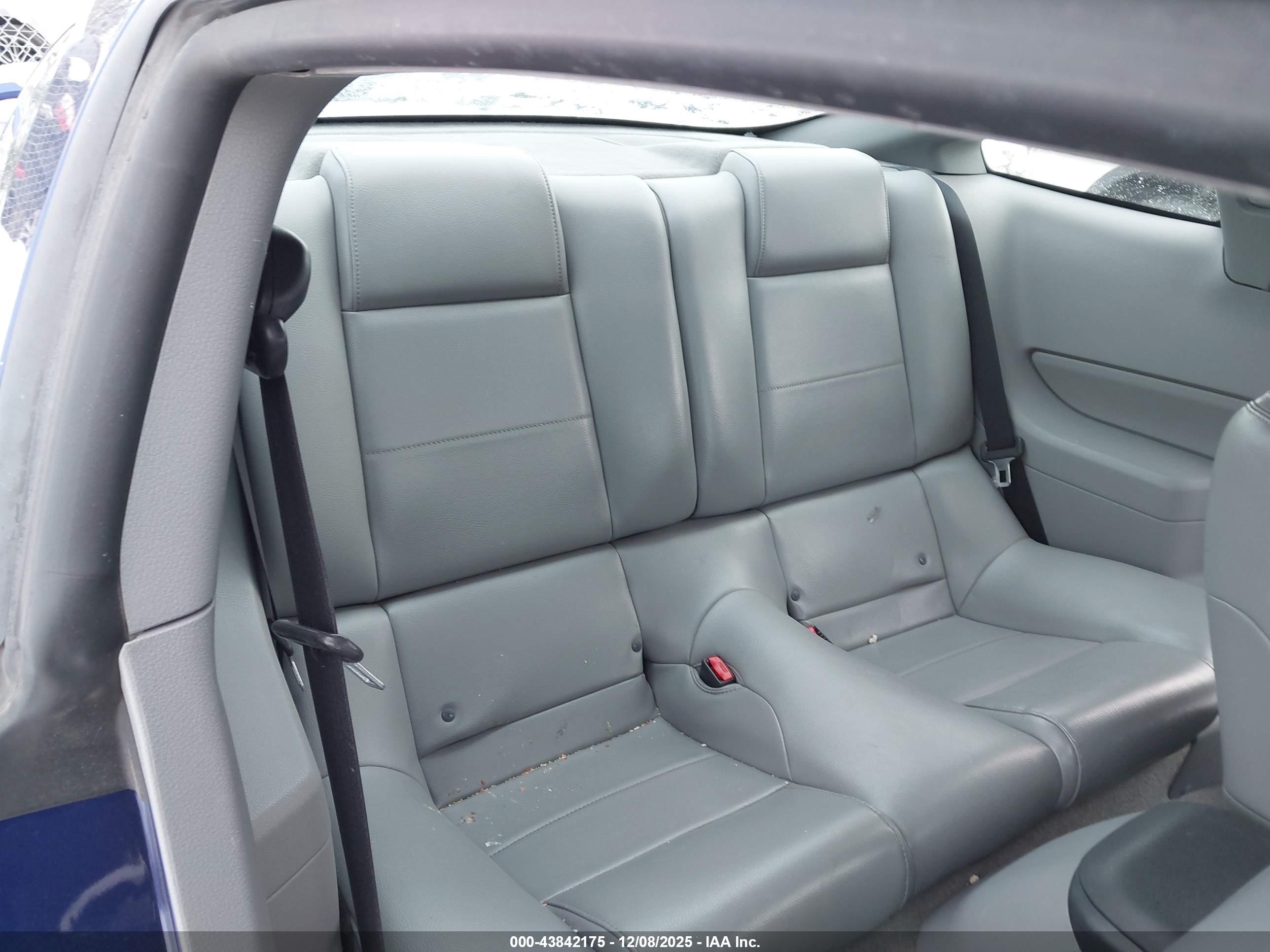 FORD MUSTANG image 8