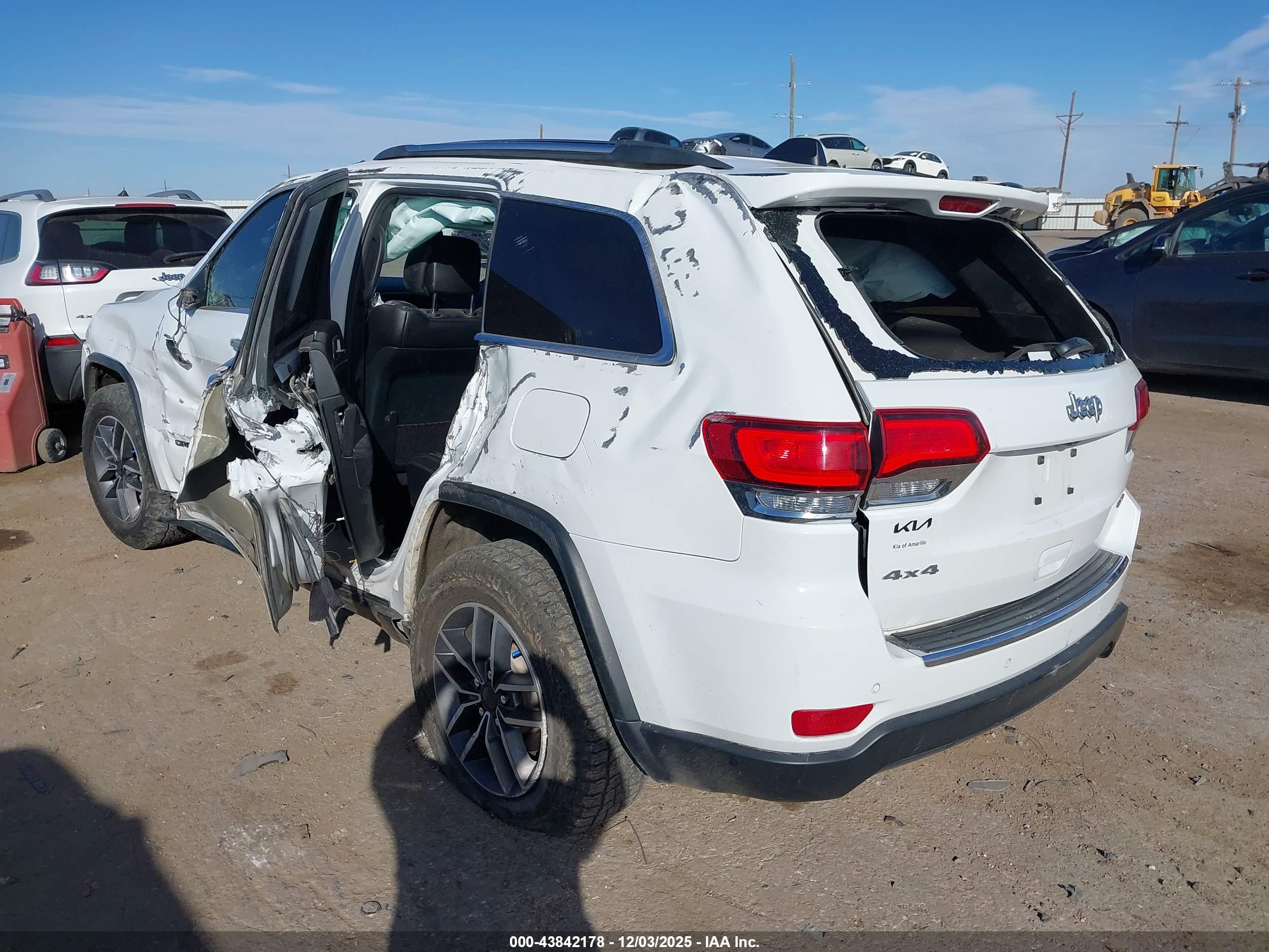 JEEP GRAND image 3