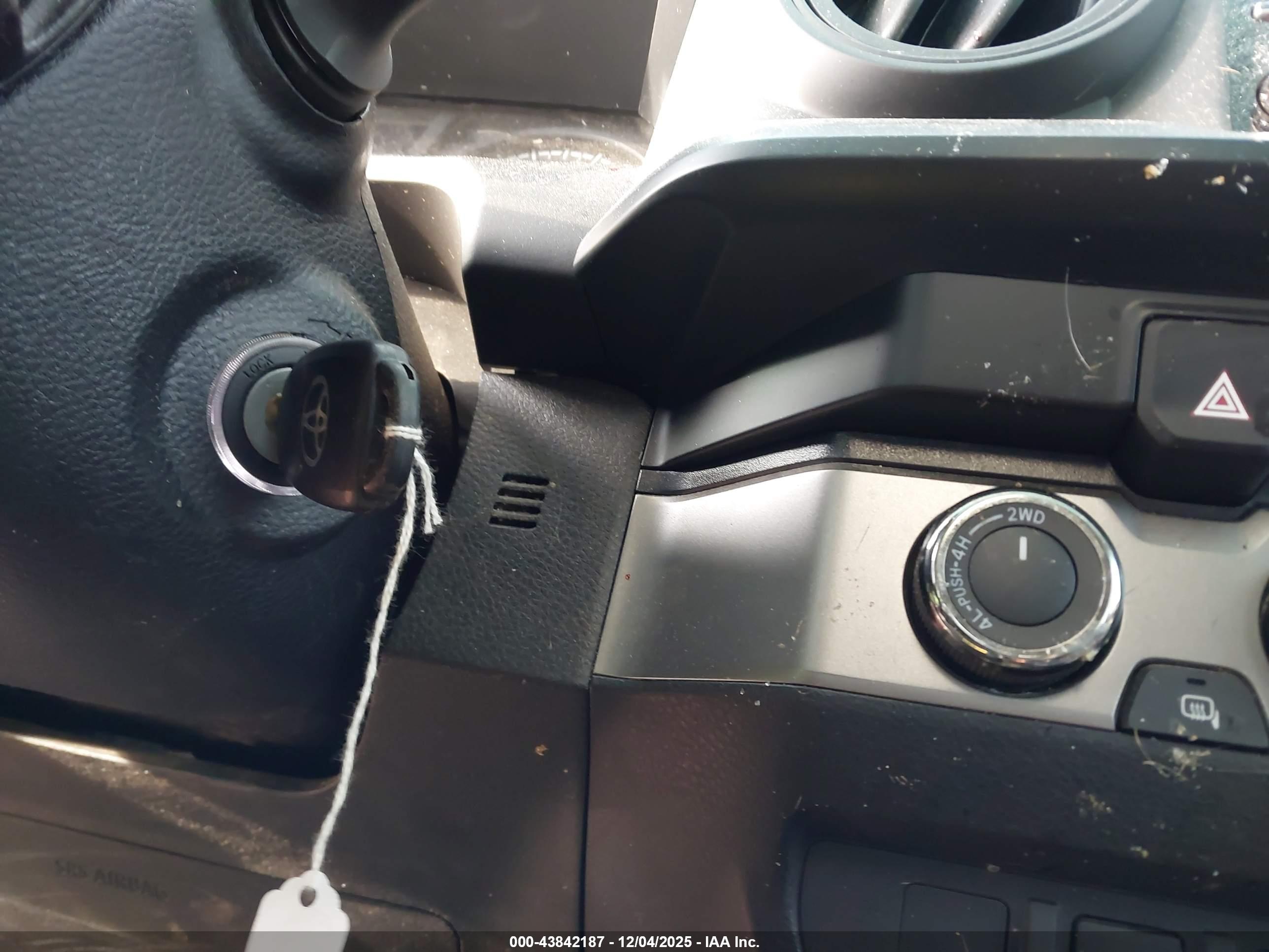 TOYOTA TACOMA image 11