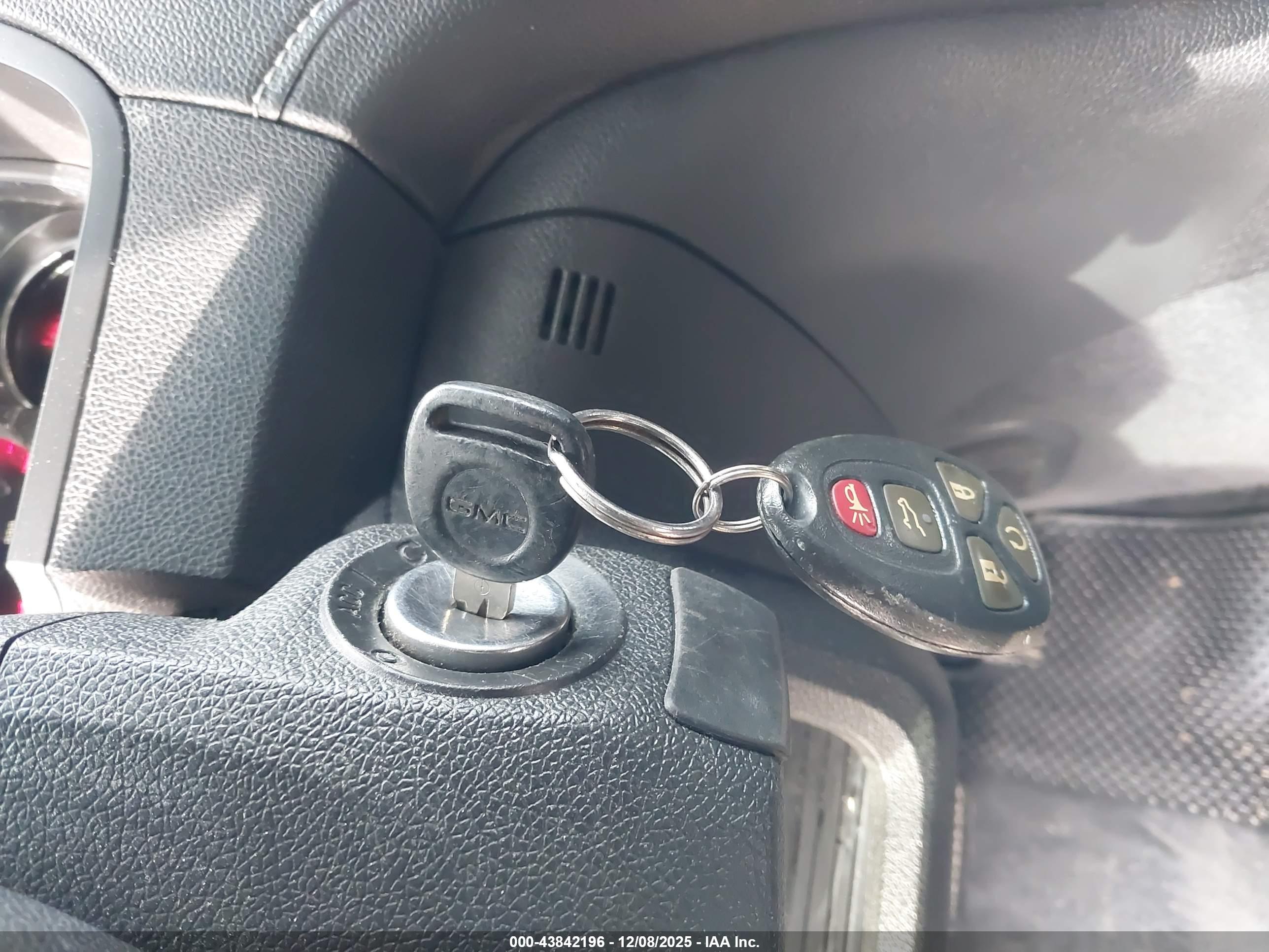 GMC ACADIA image 11