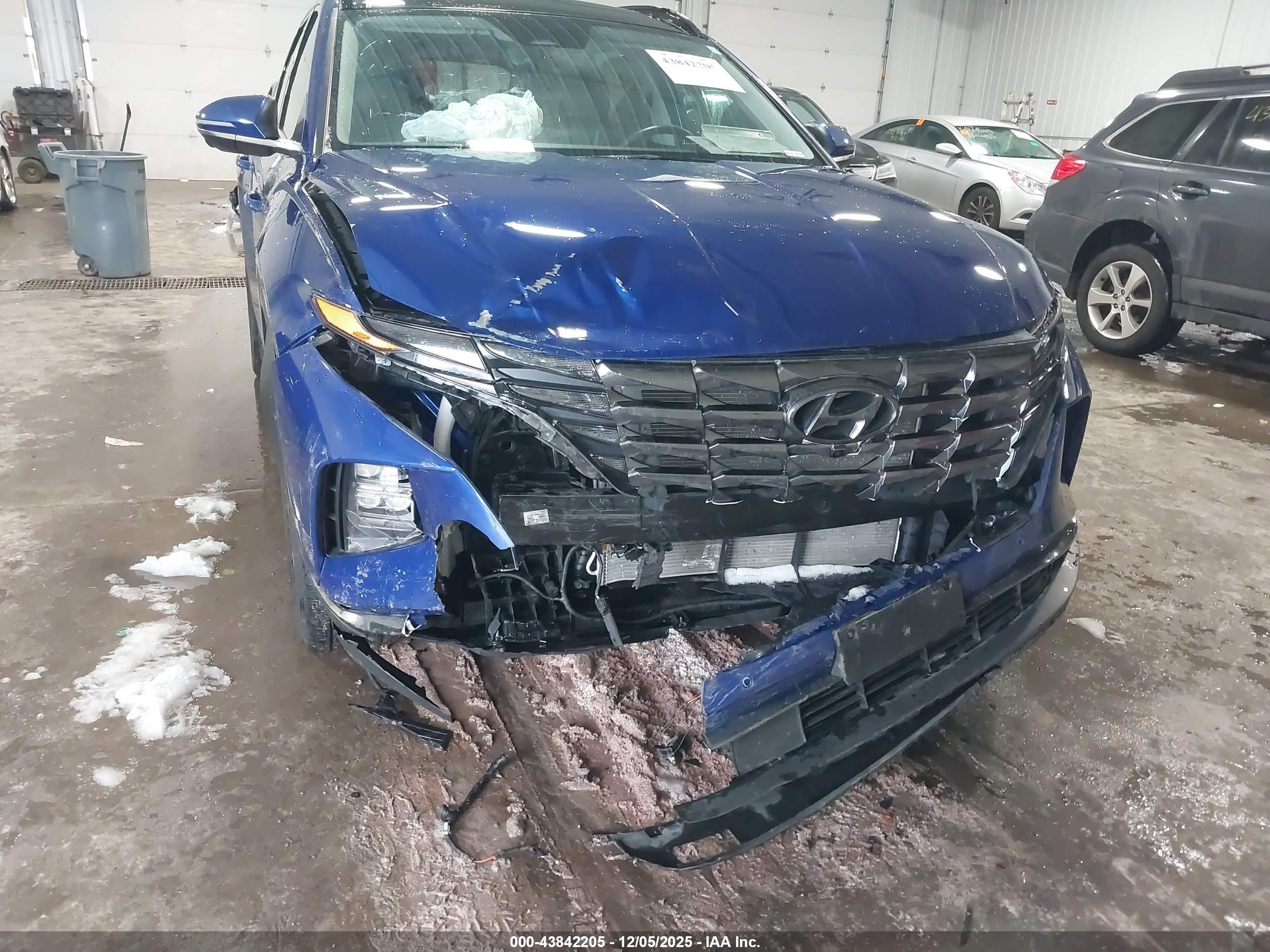 HYUNDAI TUCSON image 6