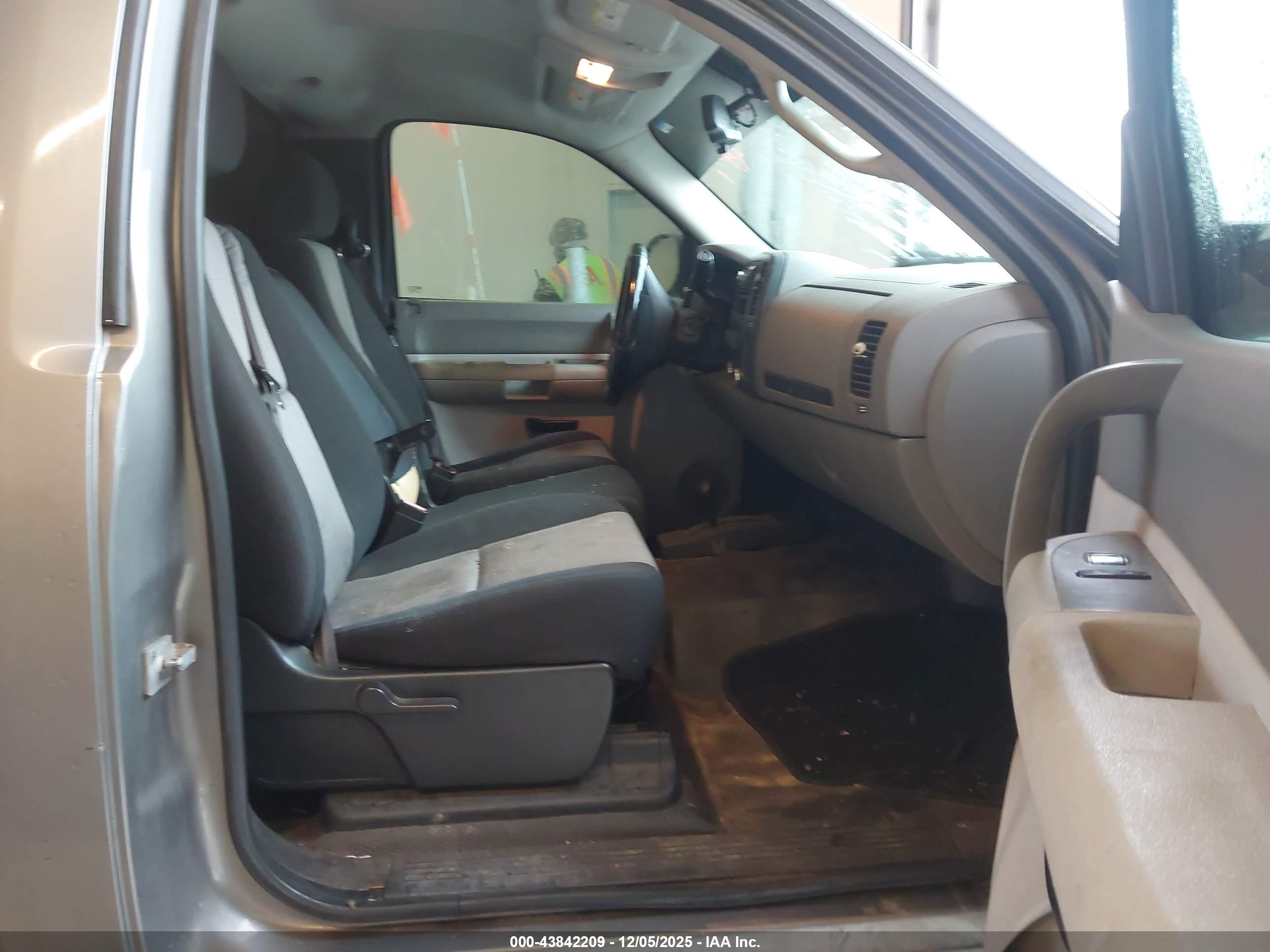 GMC SIERRA image 5