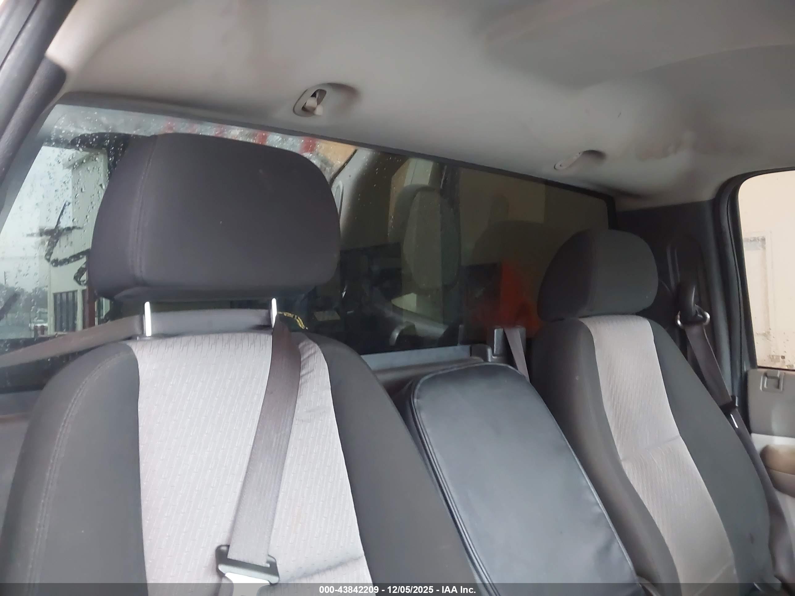 GMC SIERRA image 8