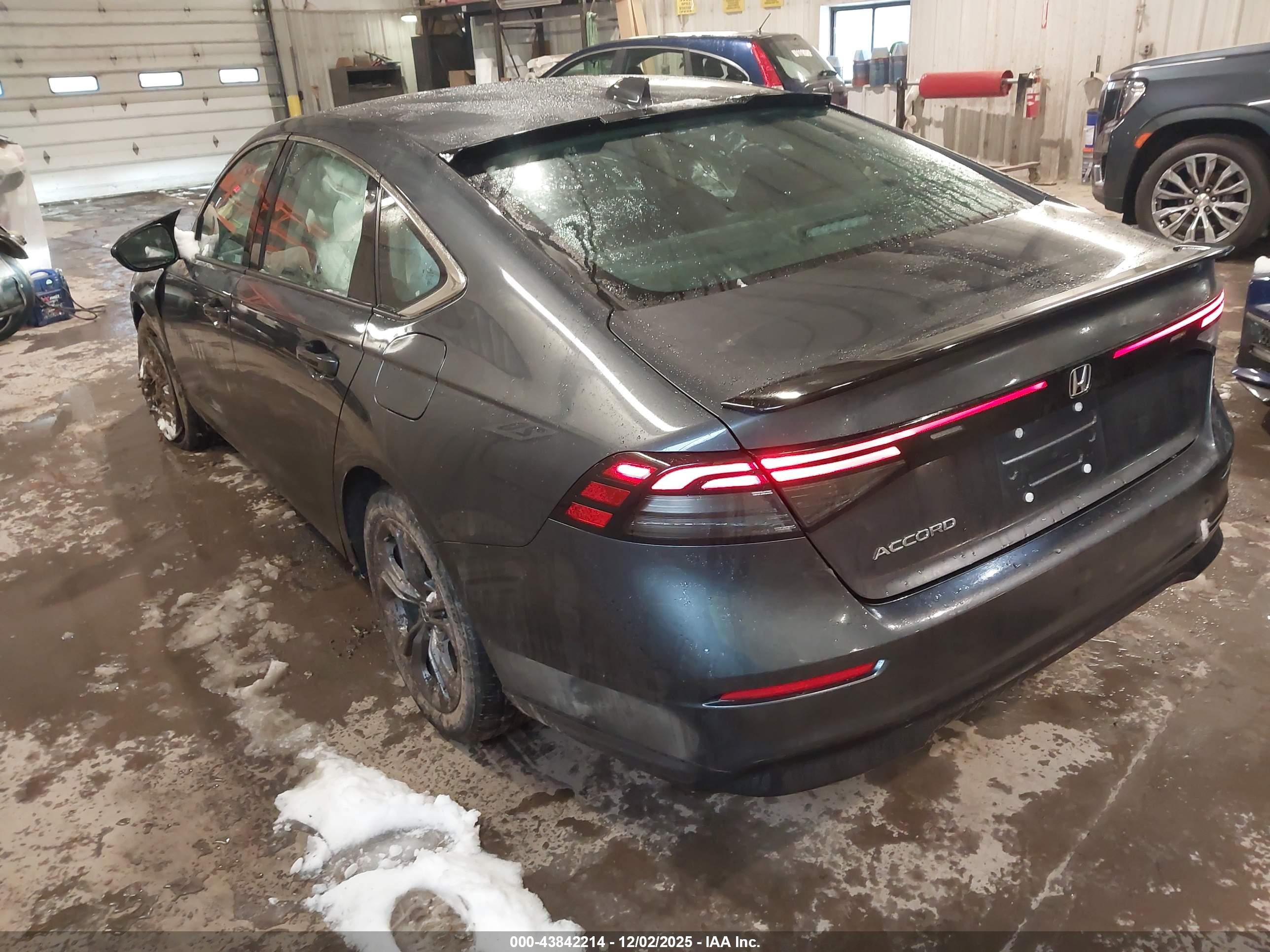 HONDA ACCORD image 3