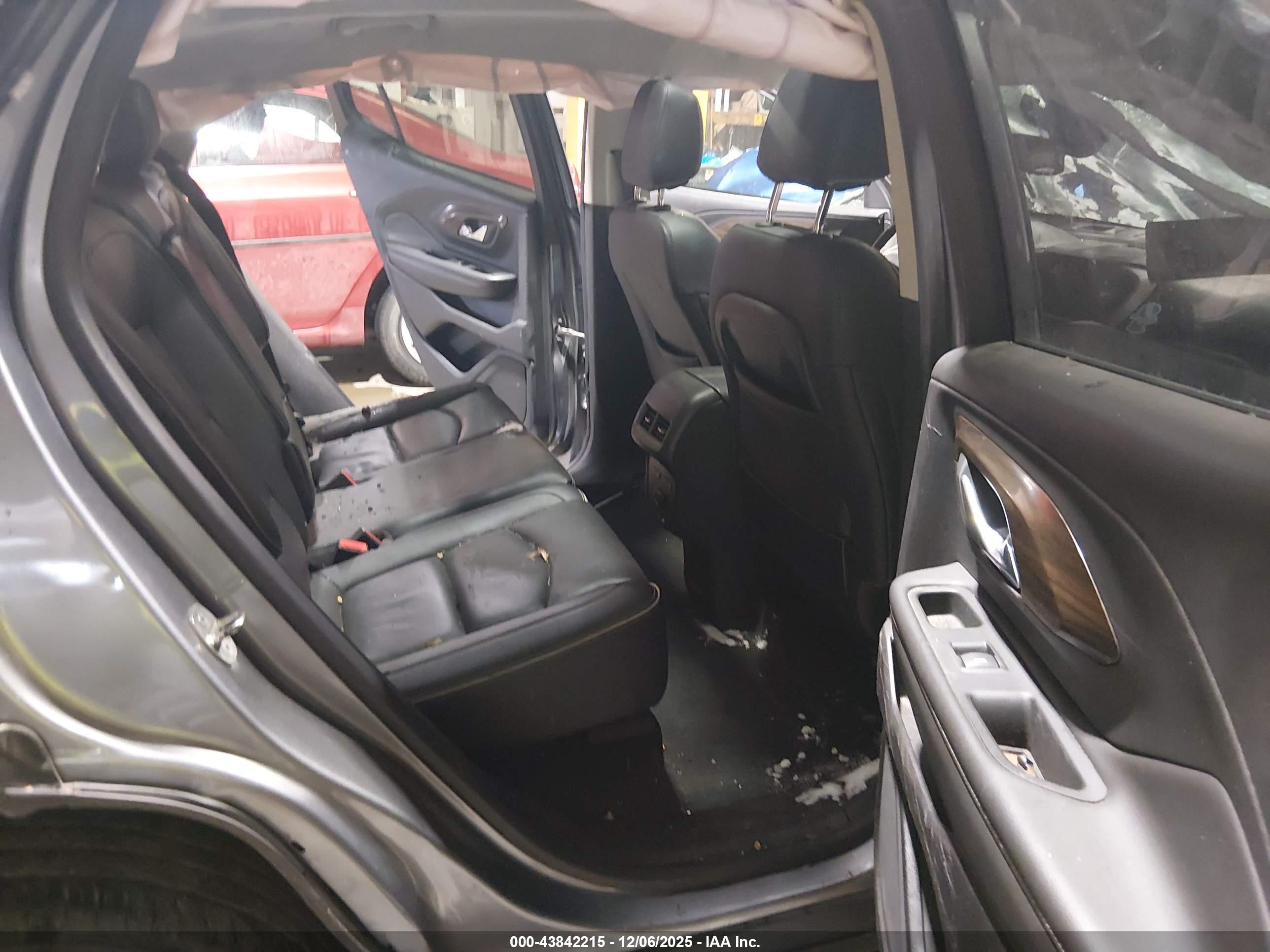 GMC TERRAIN image 8