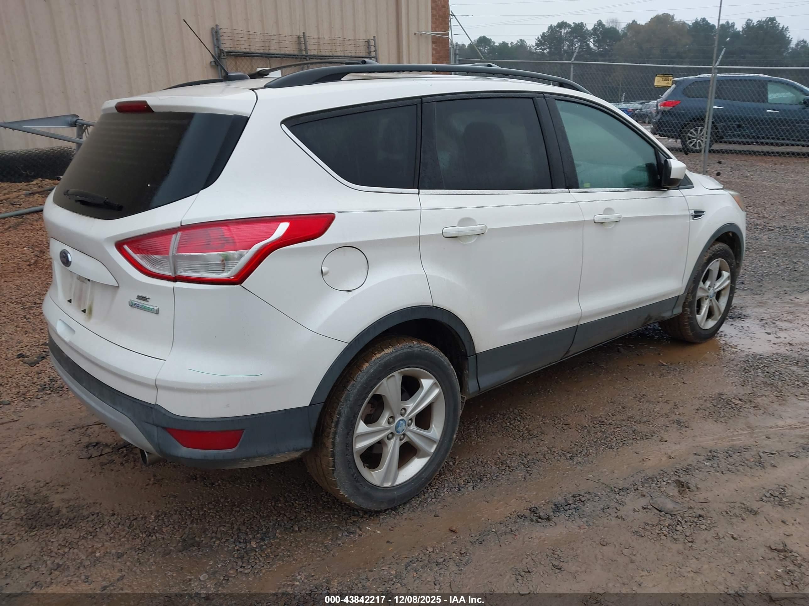FORD ESCAPE image 4