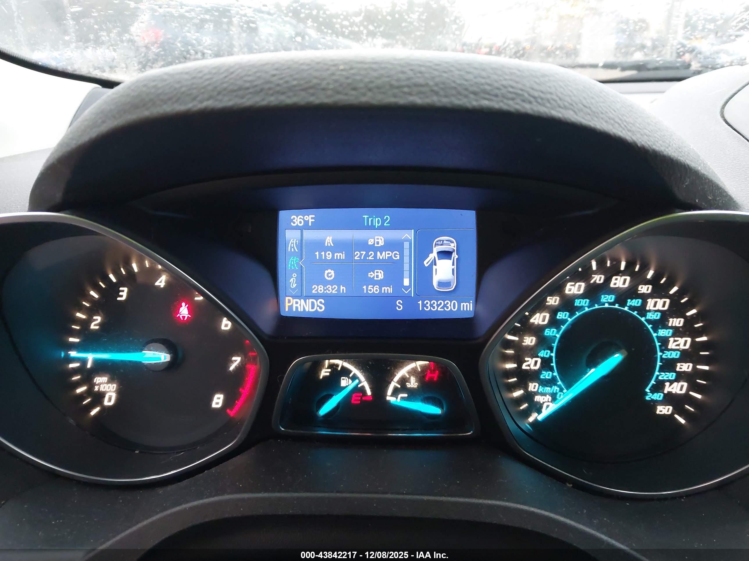 FORD ESCAPE image 7