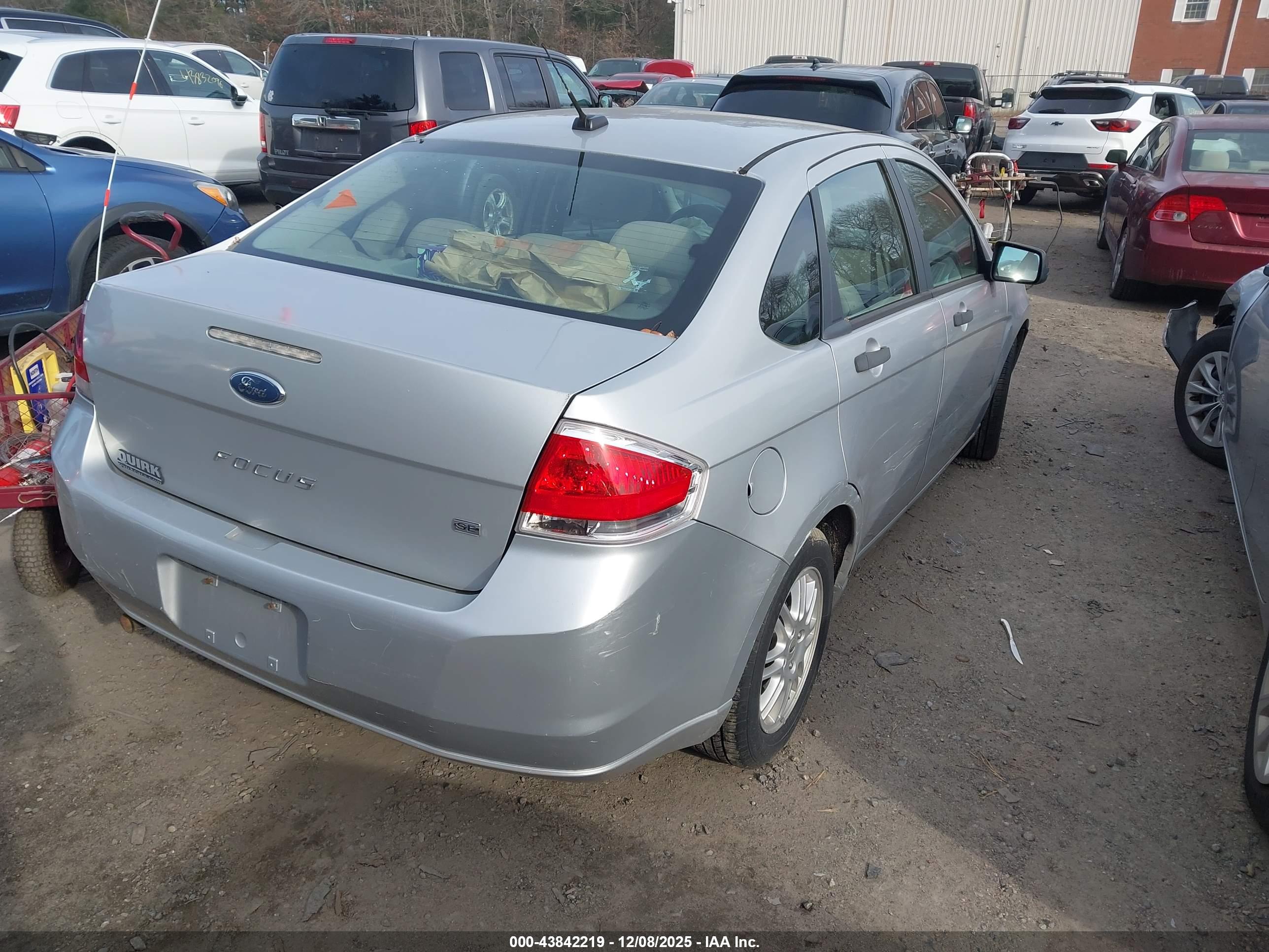 FORD FOCUS image 4