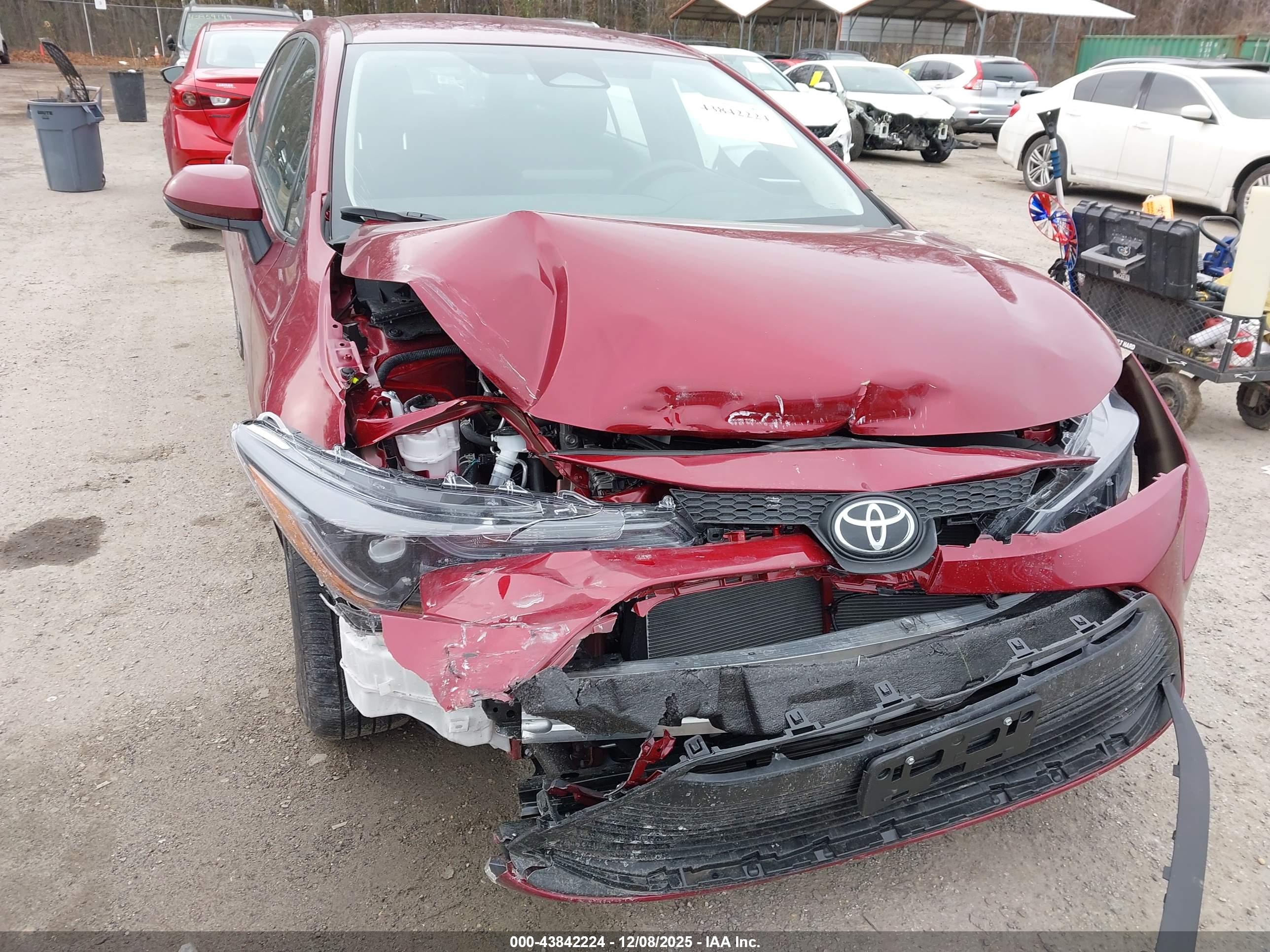TOYOTA COROLLA image 6