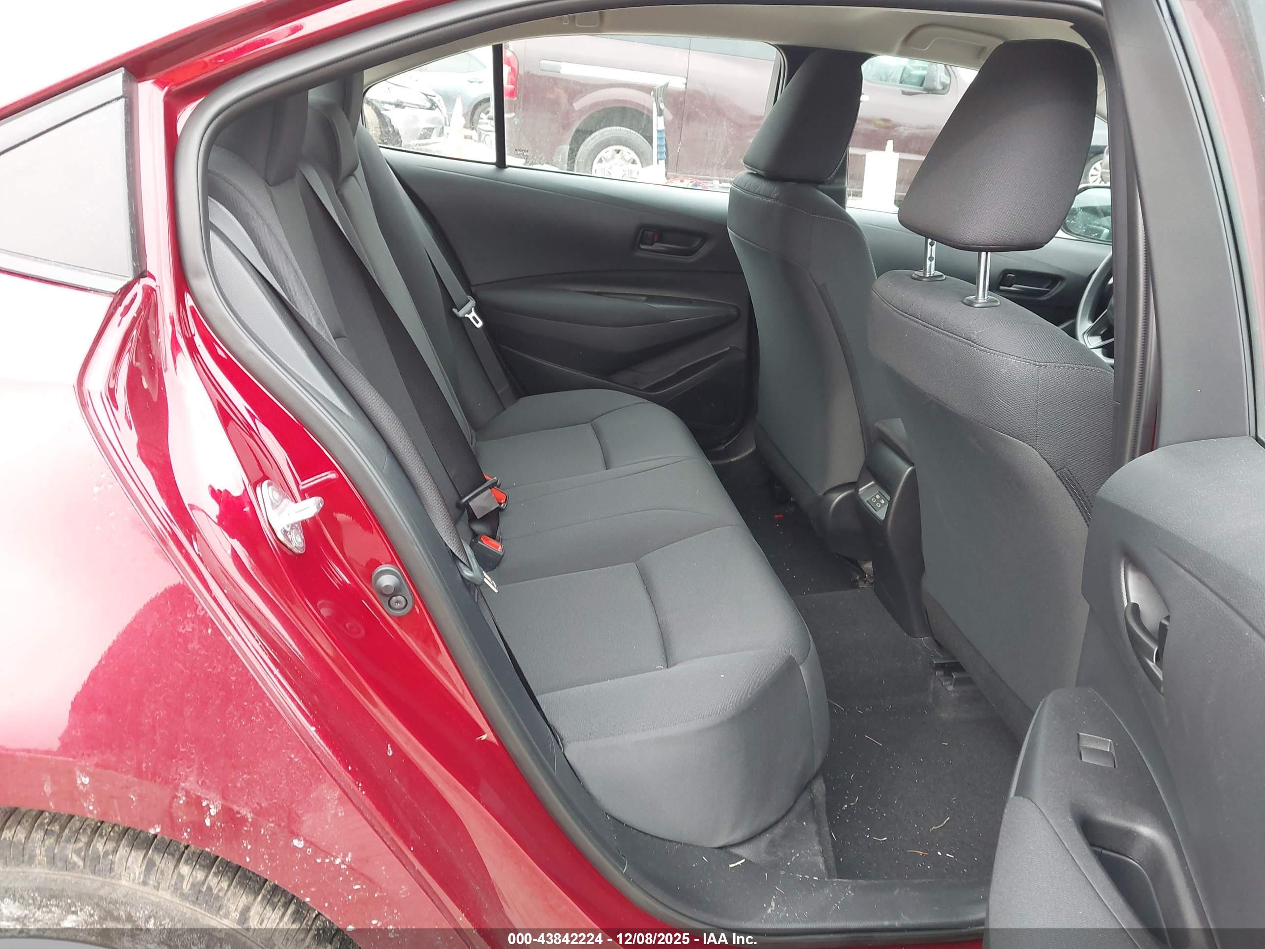 TOYOTA COROLLA image 8