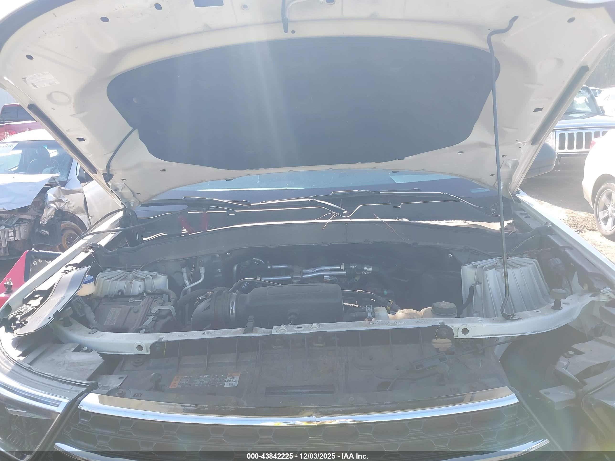 FORD EXPLORER image 10