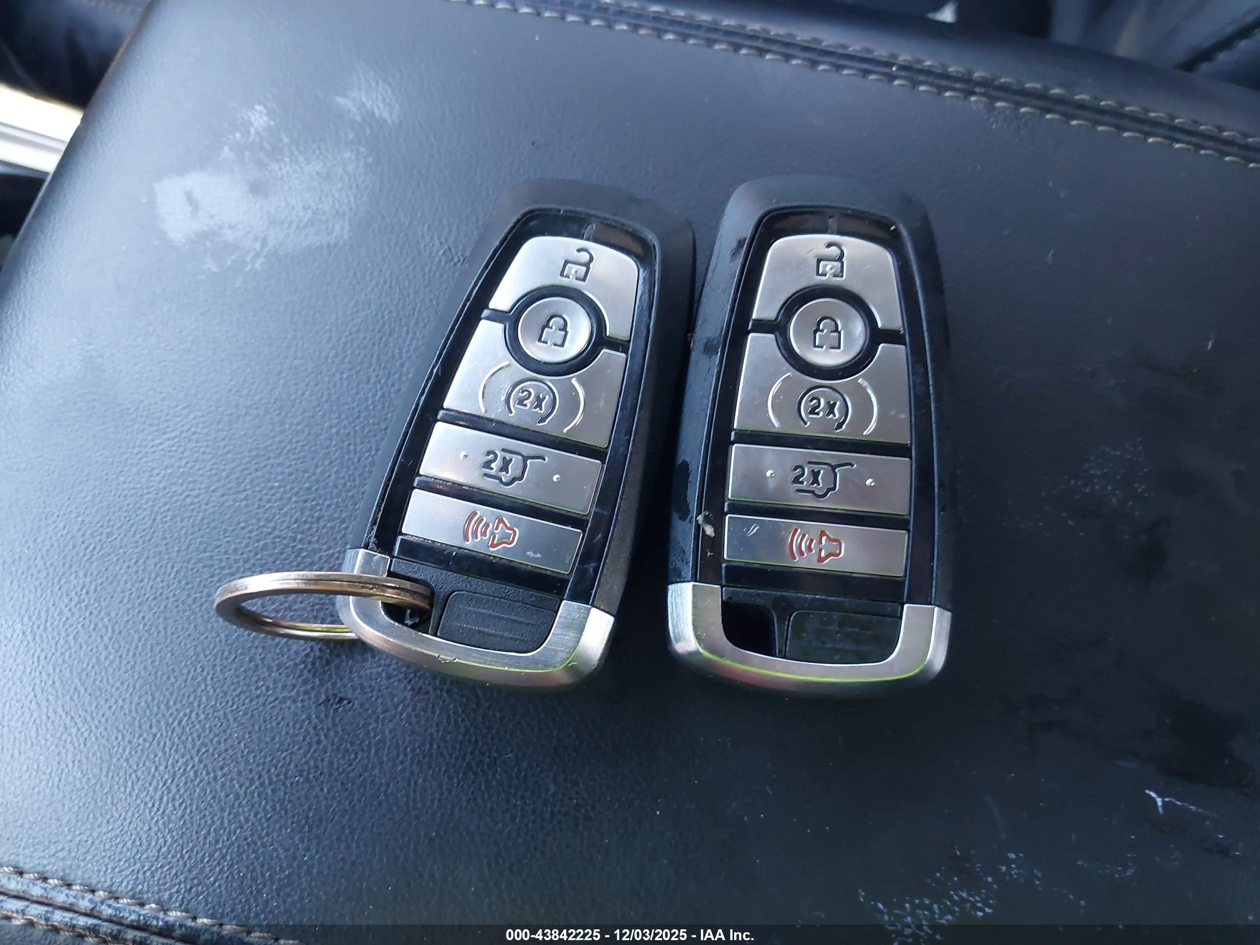 FORD EXPLORER image 11