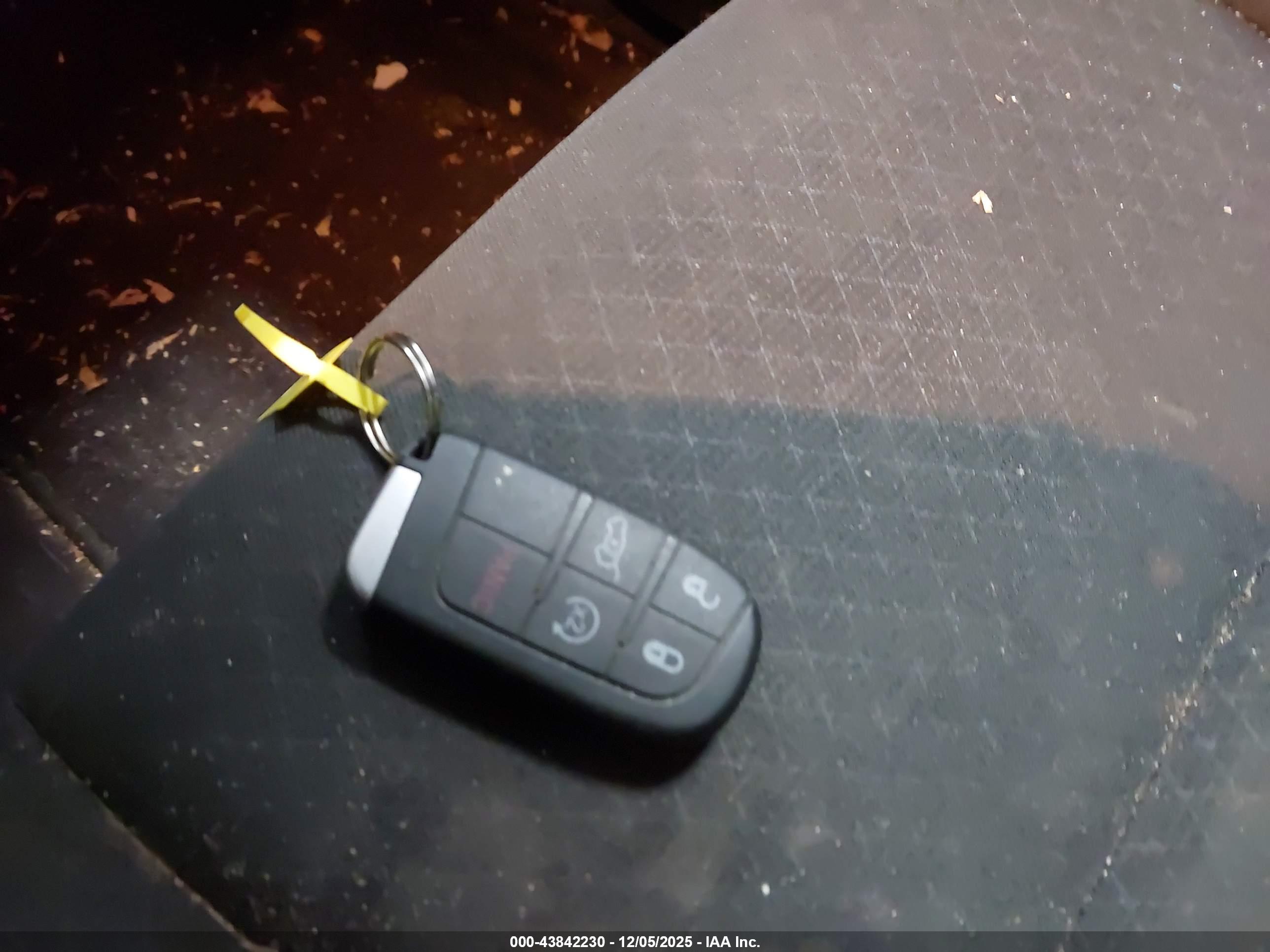 JEEP GRAND image 11