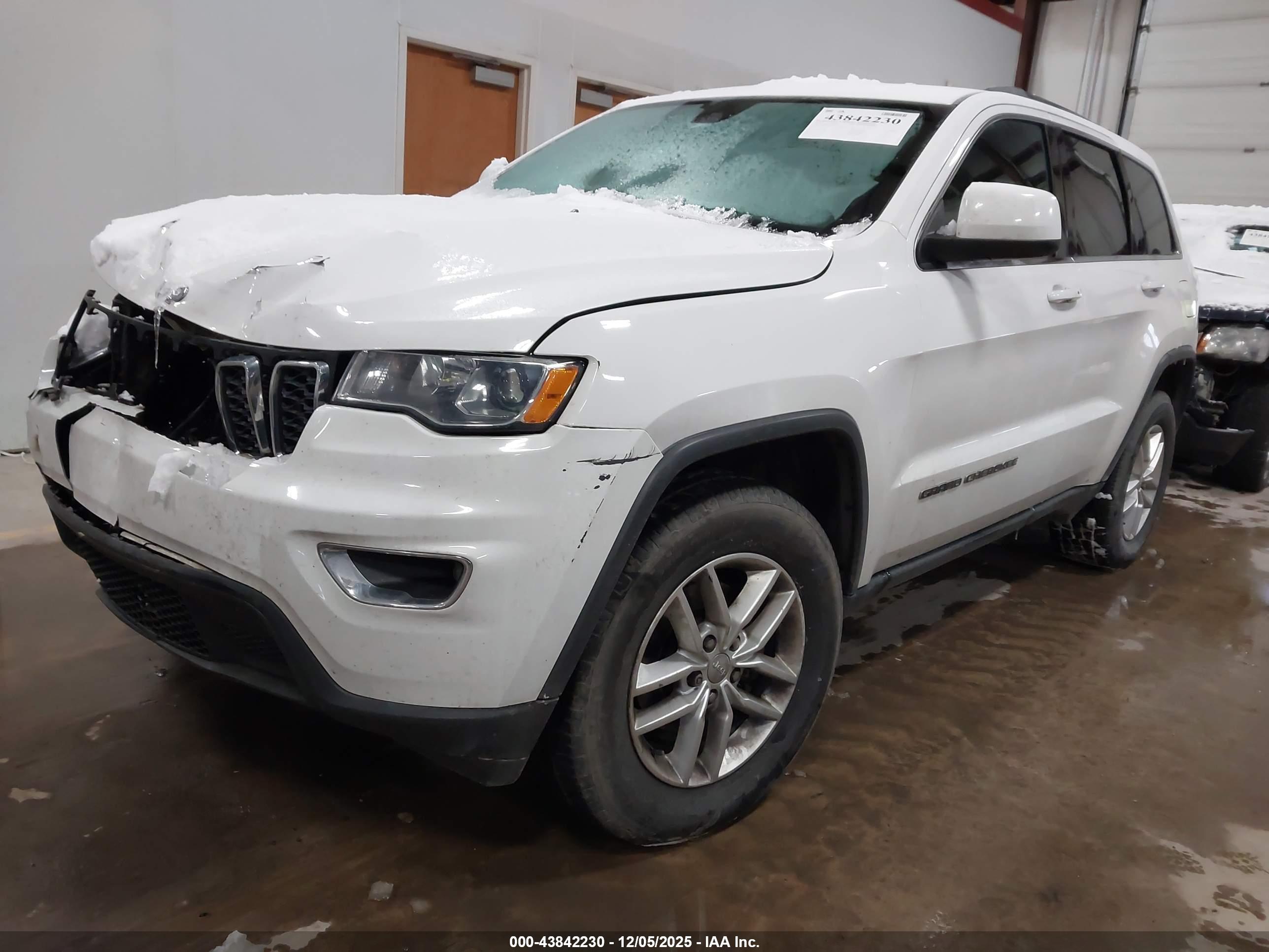 JEEP GRAND image 2