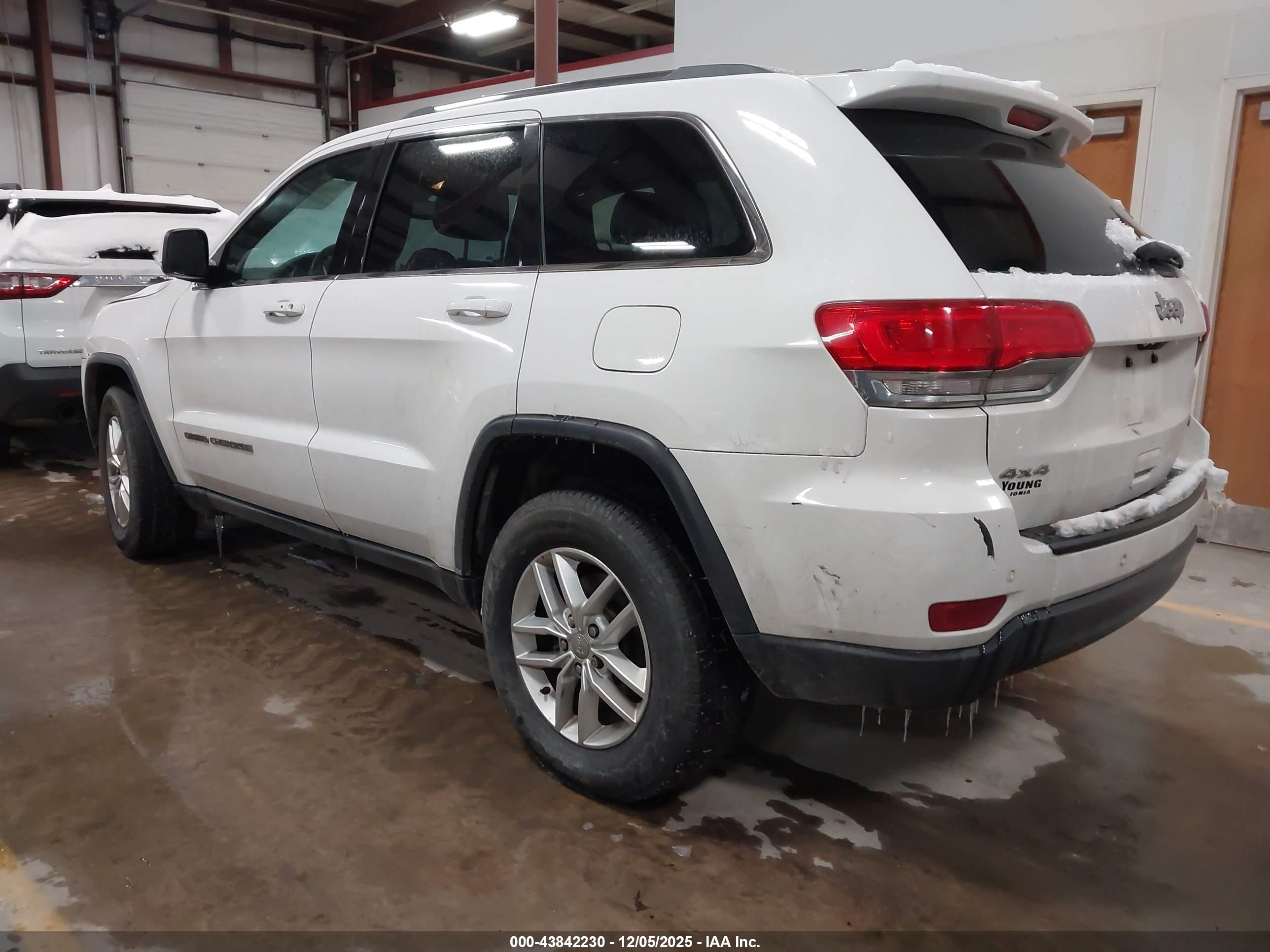 JEEP GRAND image 3