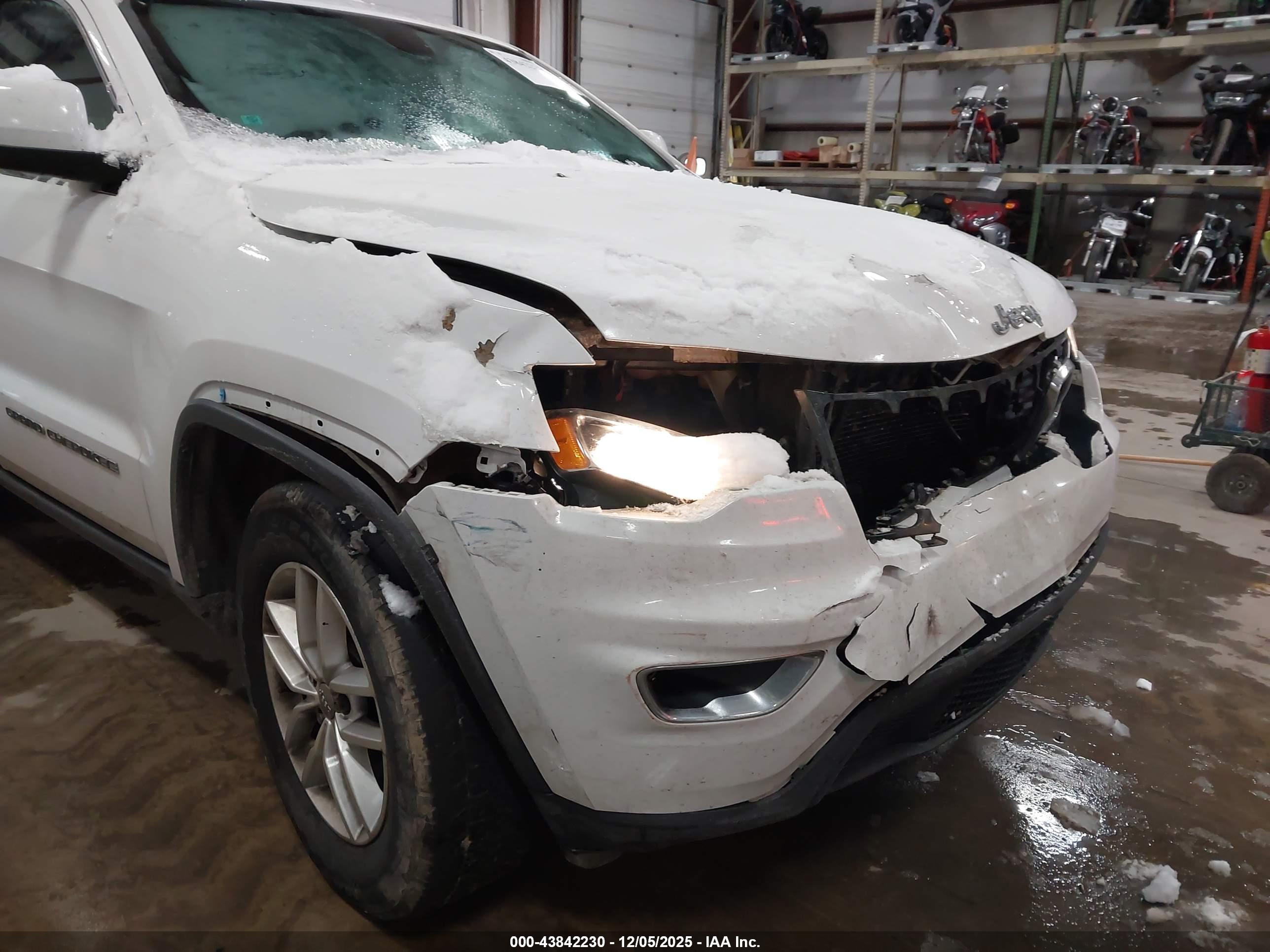 JEEP GRAND image 6