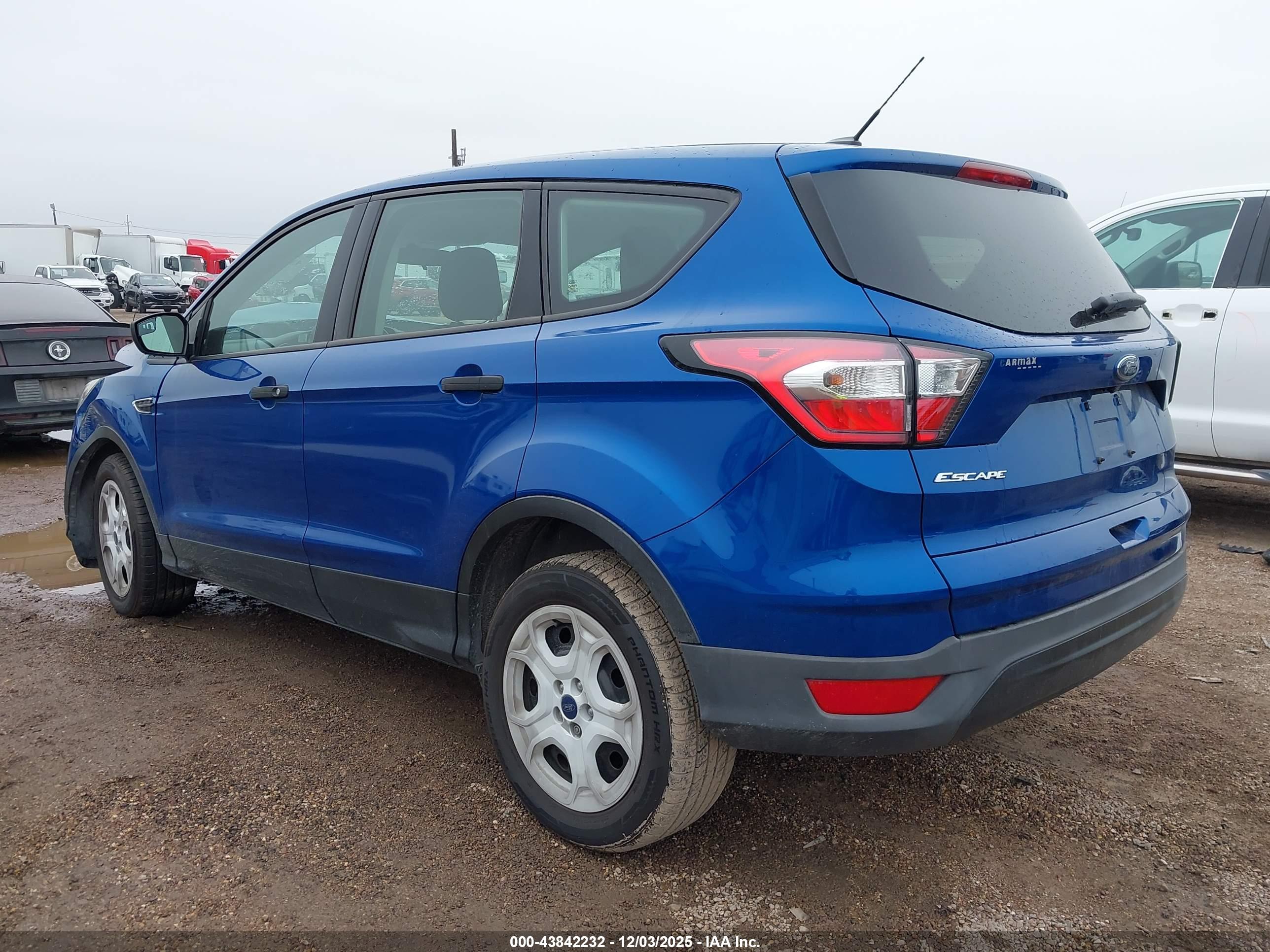 FORD ESCAPE image 3