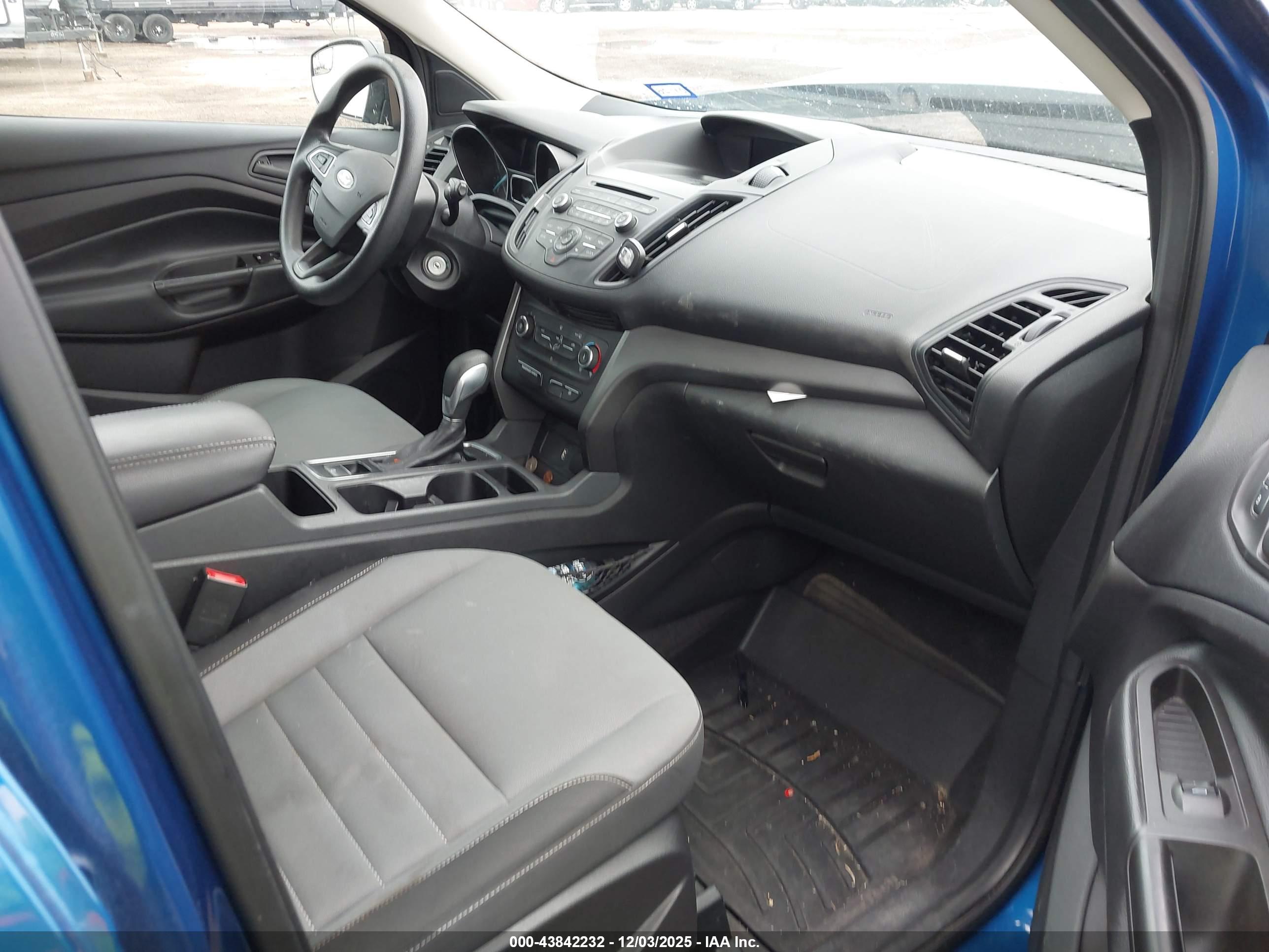 FORD ESCAPE image 5