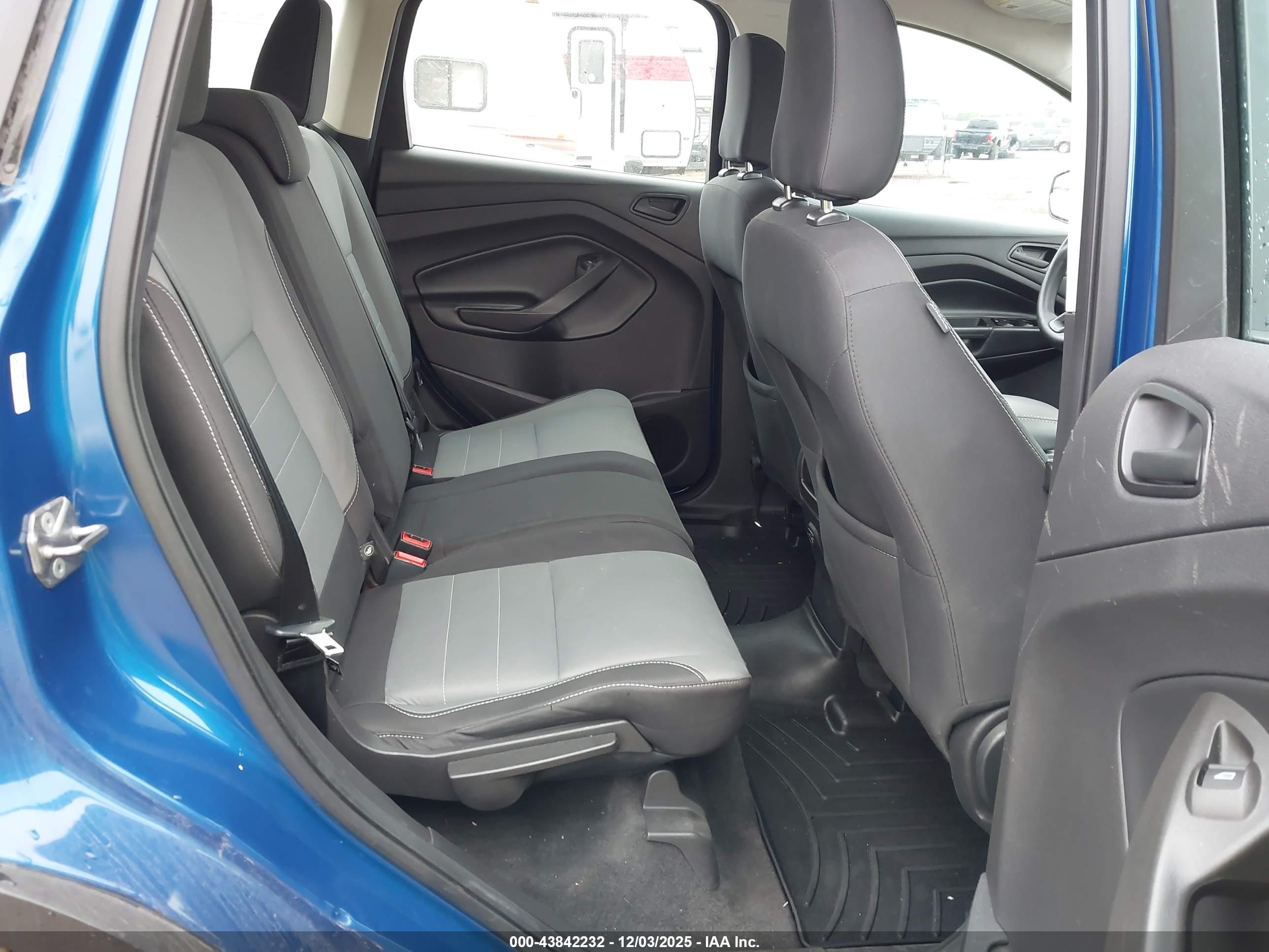 FORD ESCAPE image 8