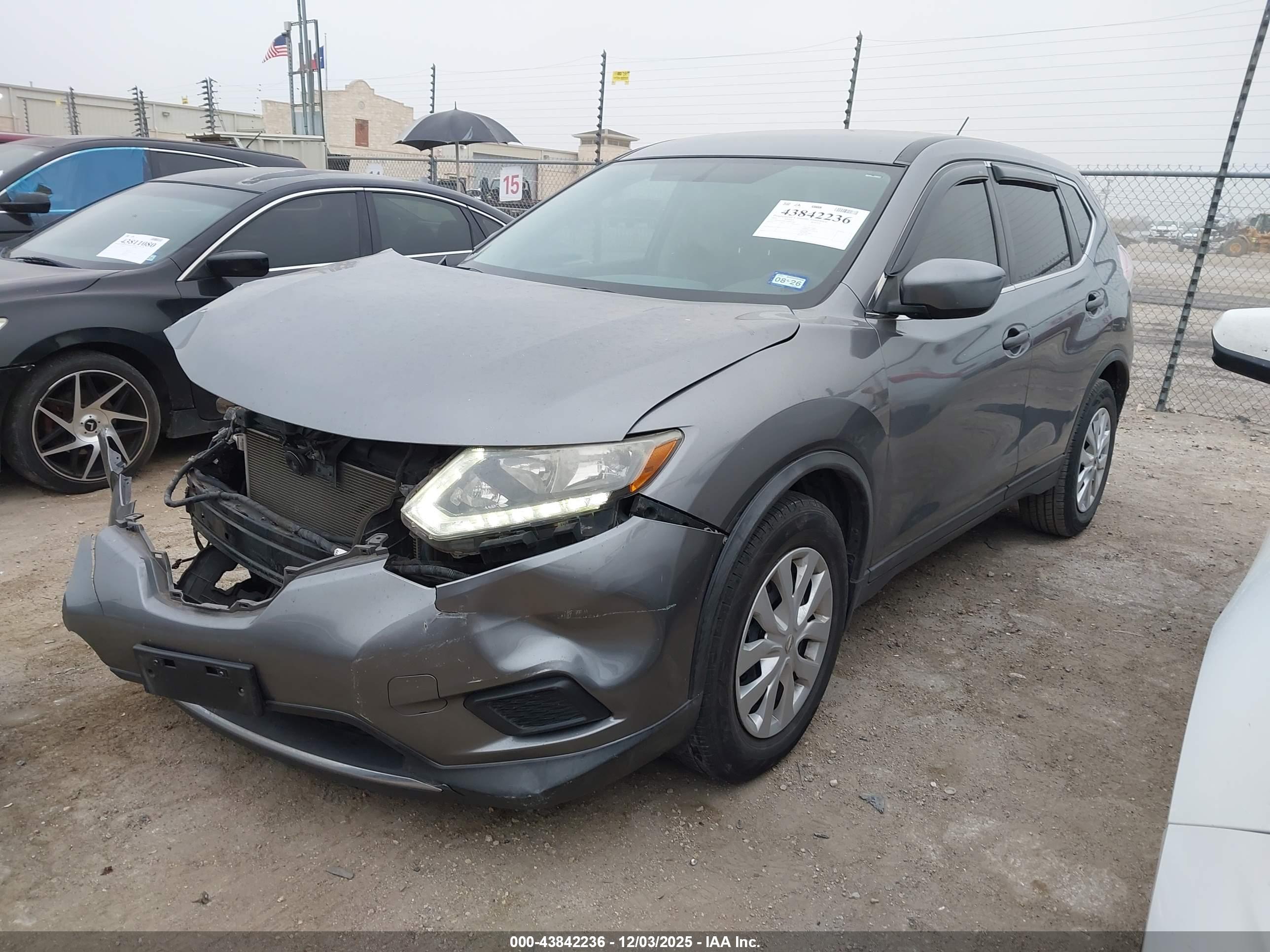 NISSAN ROGUE image 2