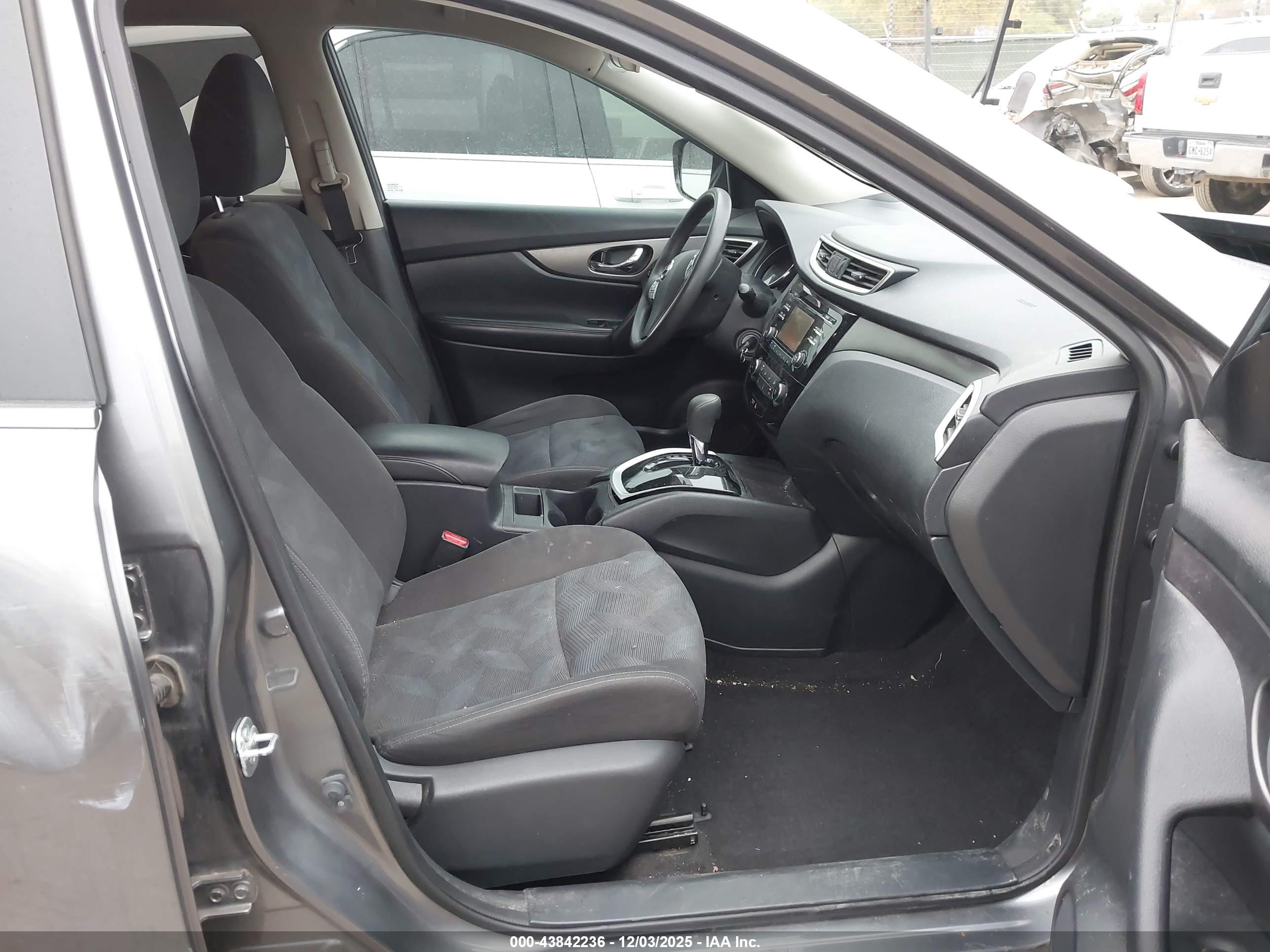NISSAN ROGUE image 5