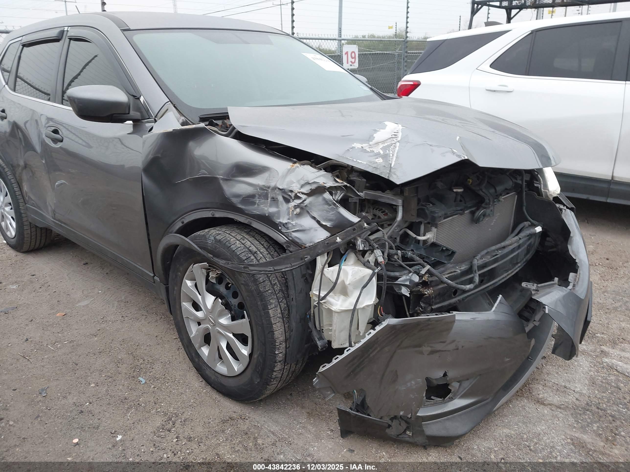 NISSAN ROGUE image 6