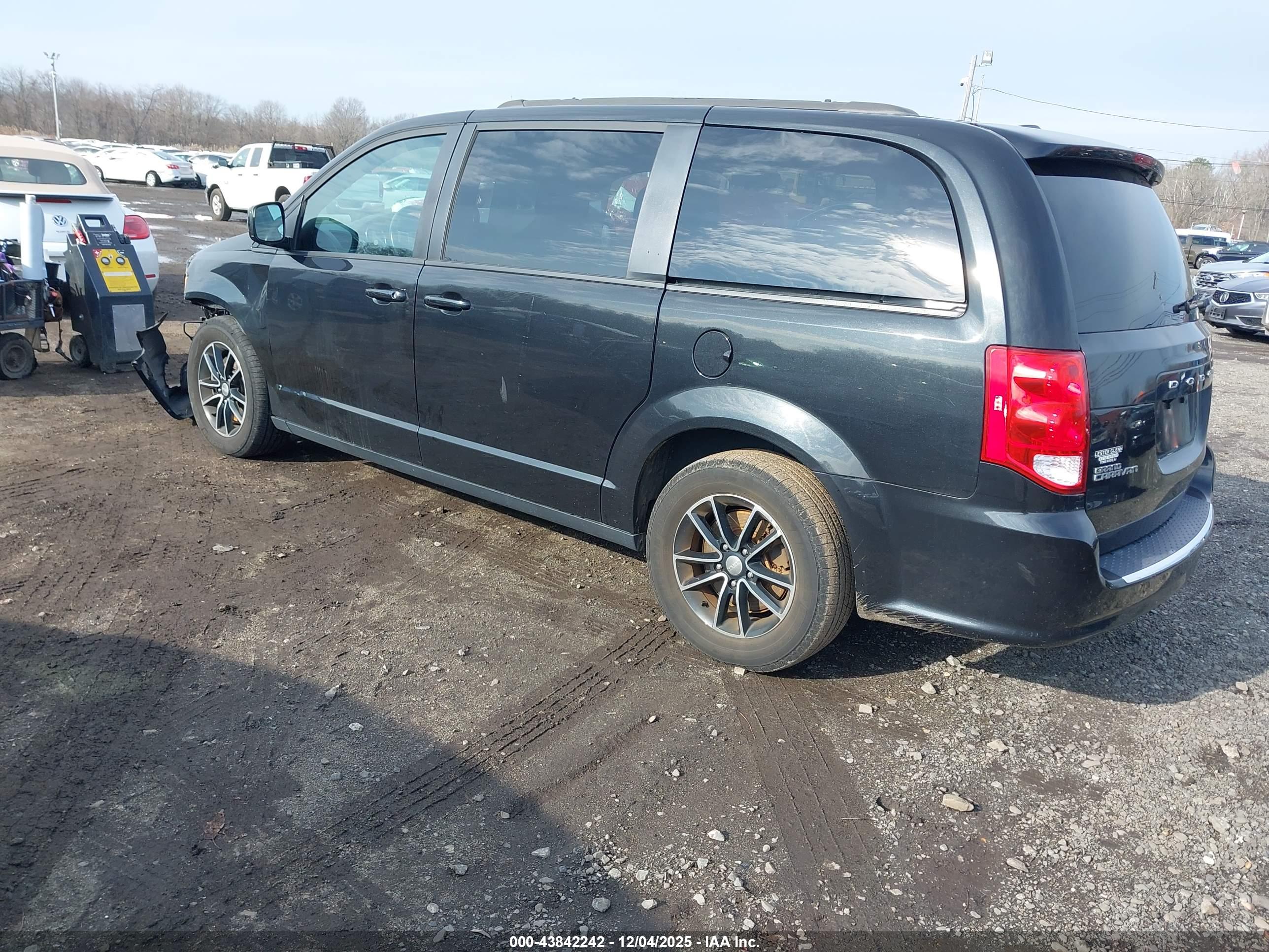 DODGE GRAND image 3