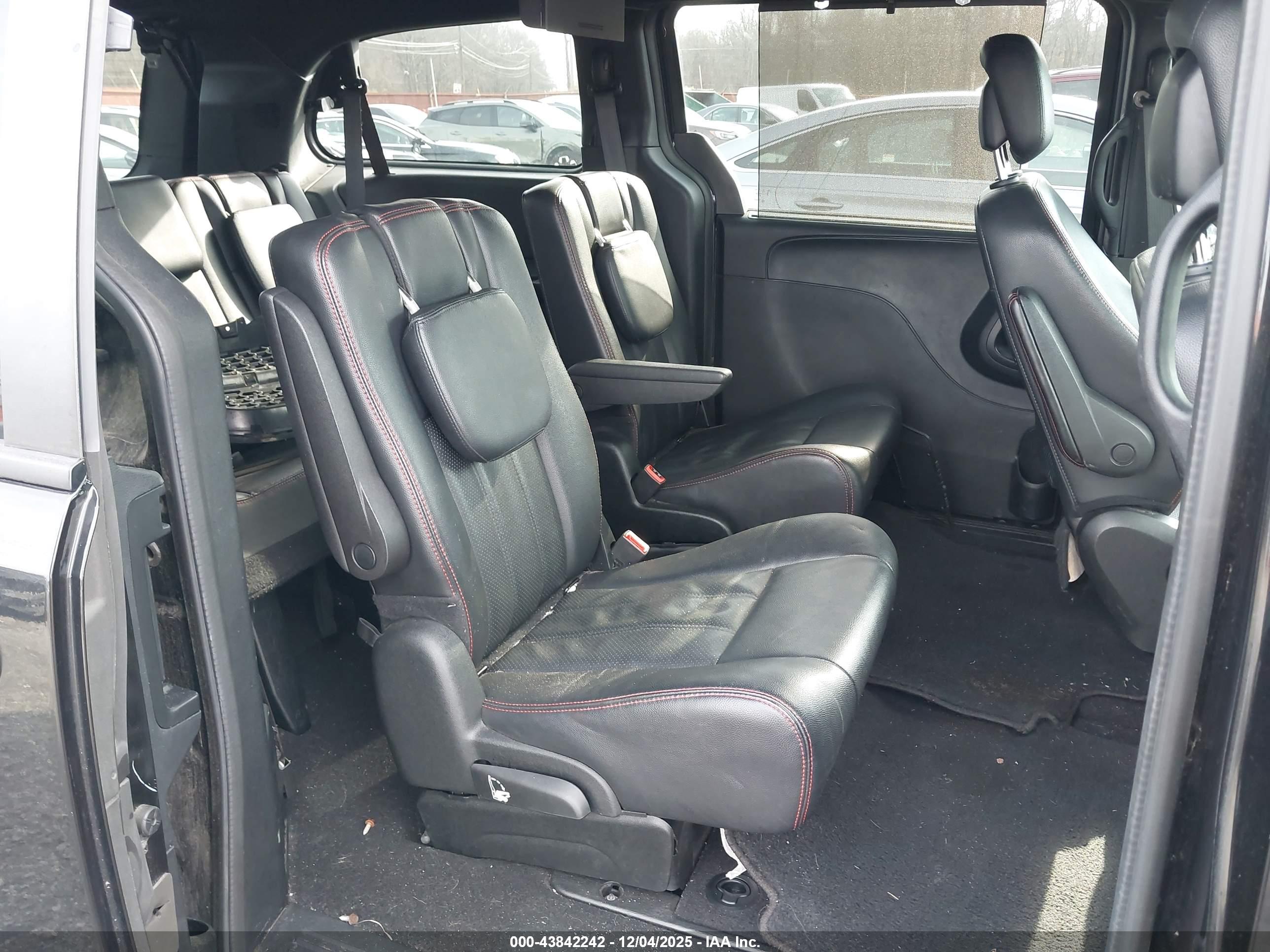 DODGE GRAND image 8