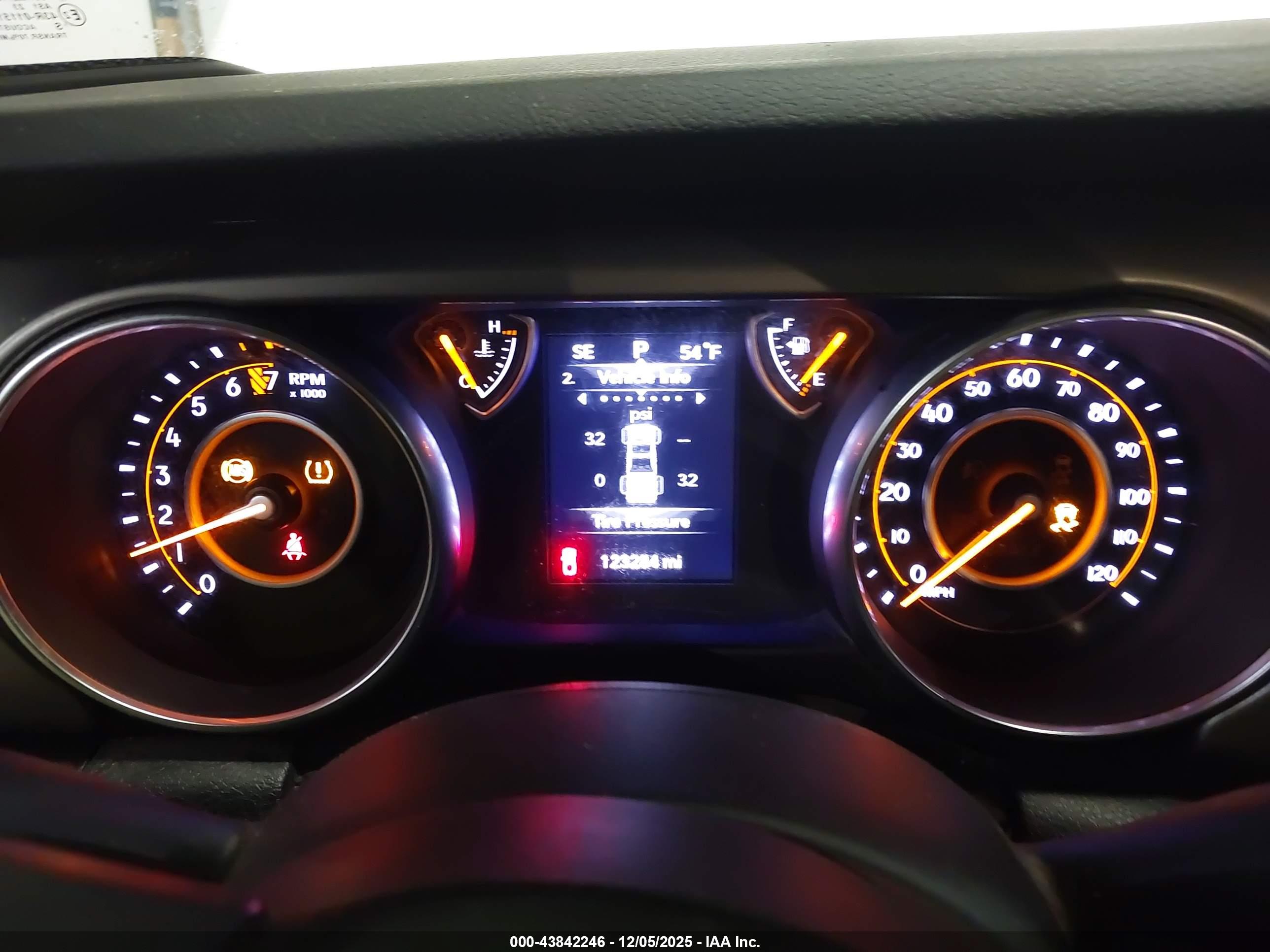 JEEP GLADIATOR image 7