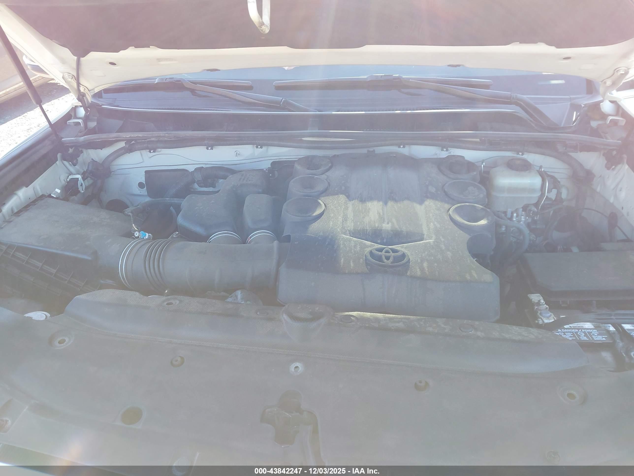TOYOTA 4RUNNER image 10