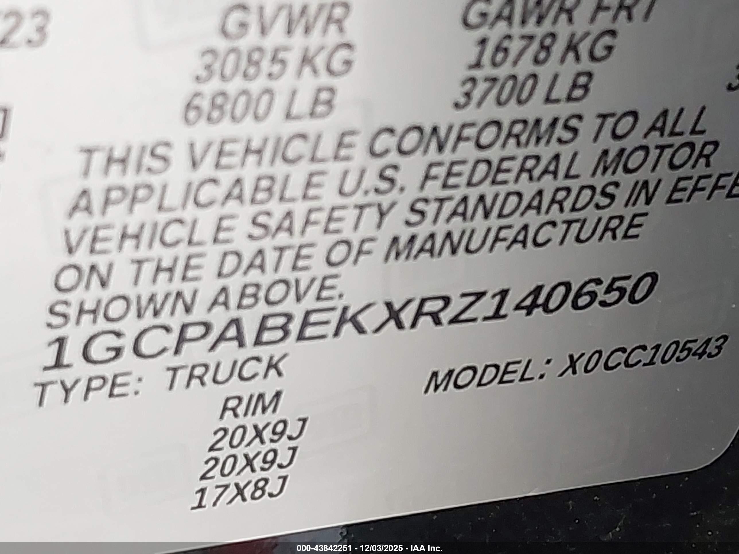 CHEVROLET SILVERADO image 9