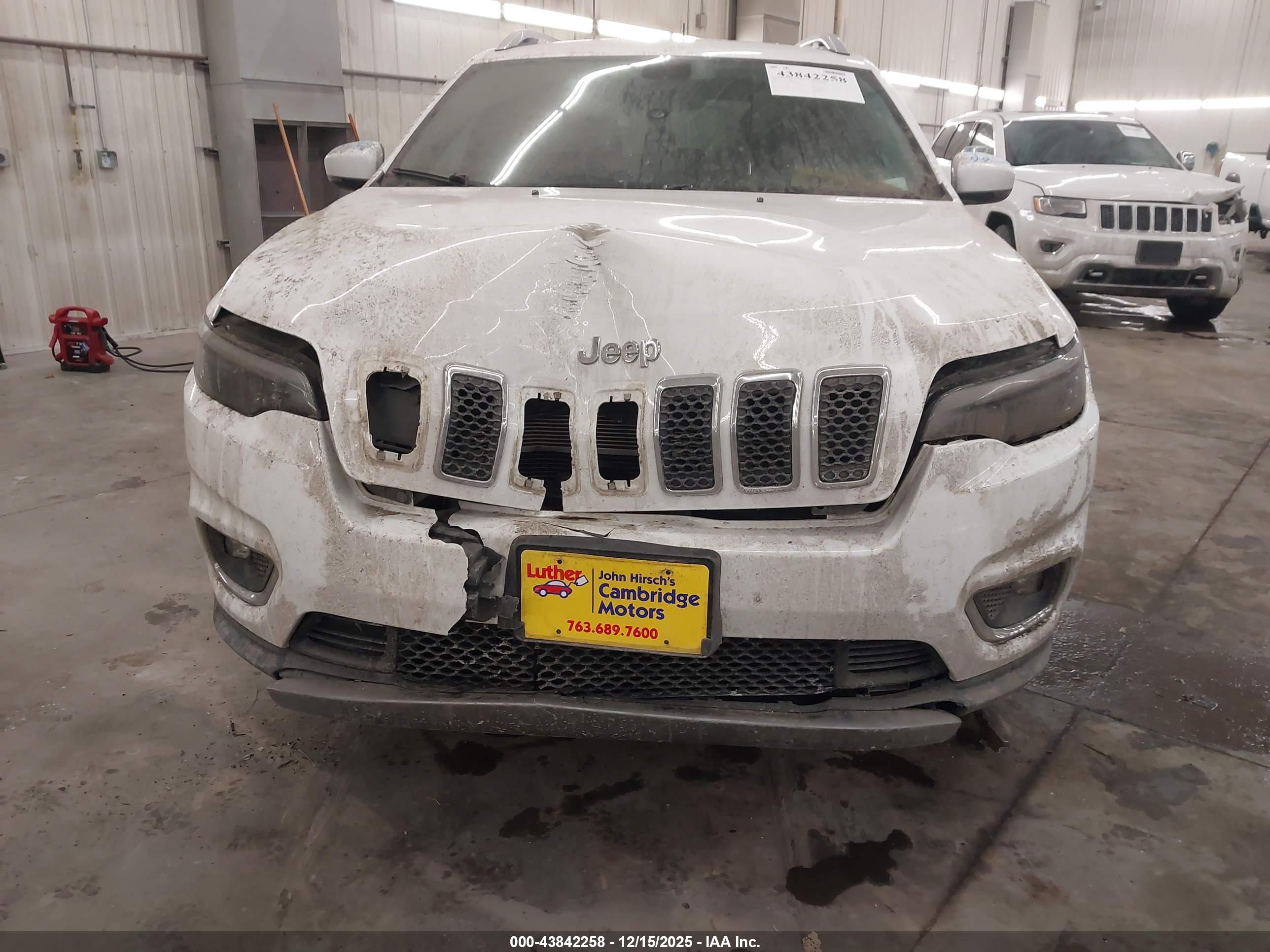 JEEP CHEROKEE image 6