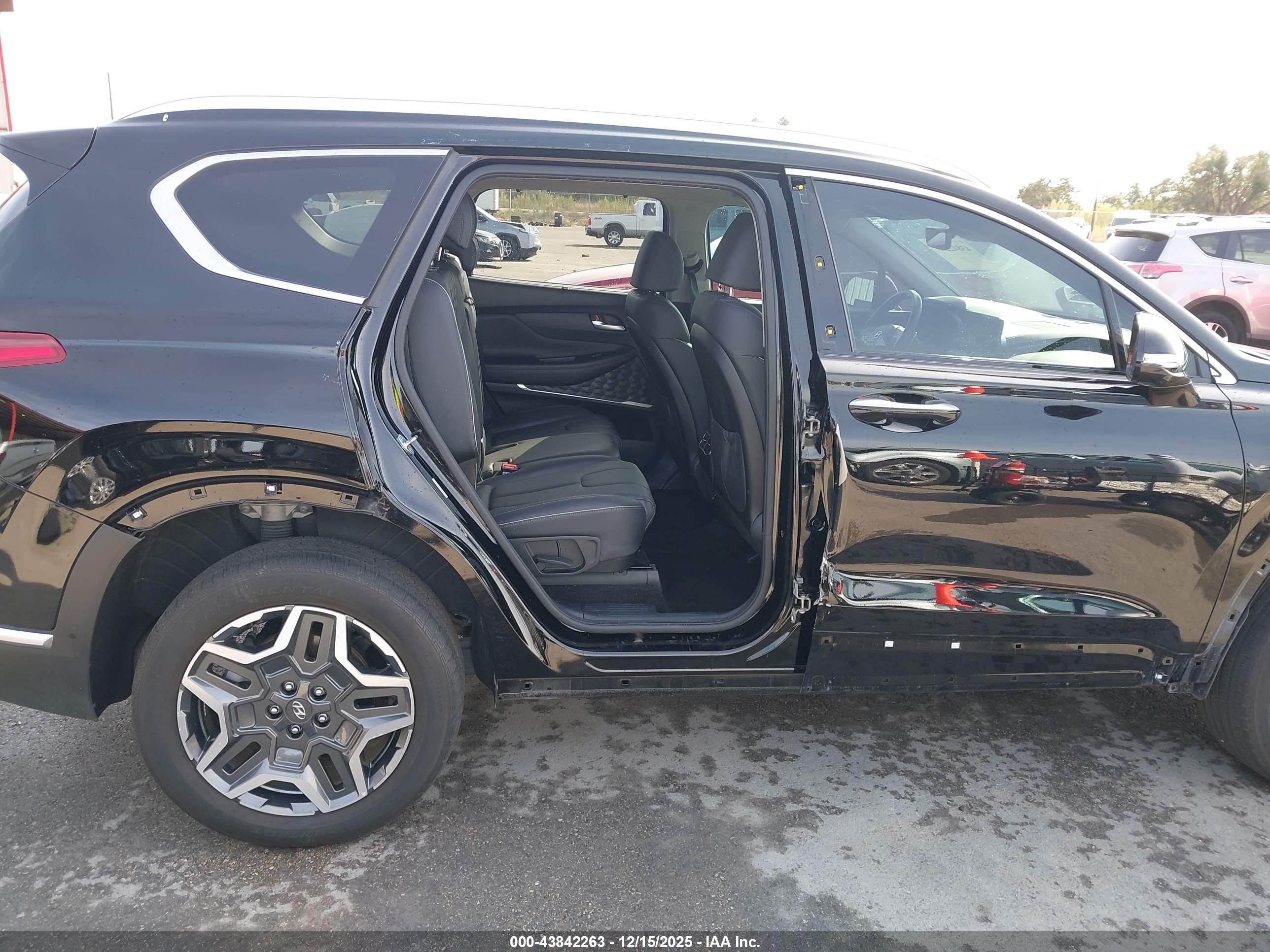 HYUNDAI SANTA image 6