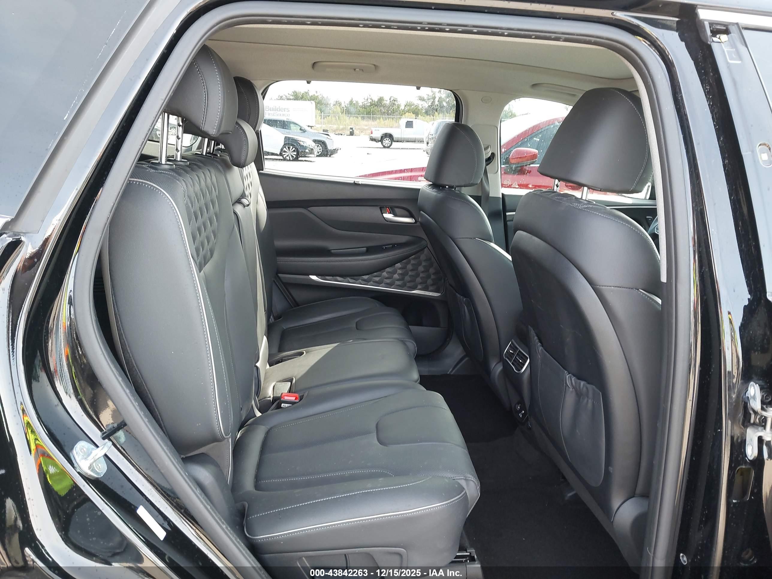 HYUNDAI SANTA image 8