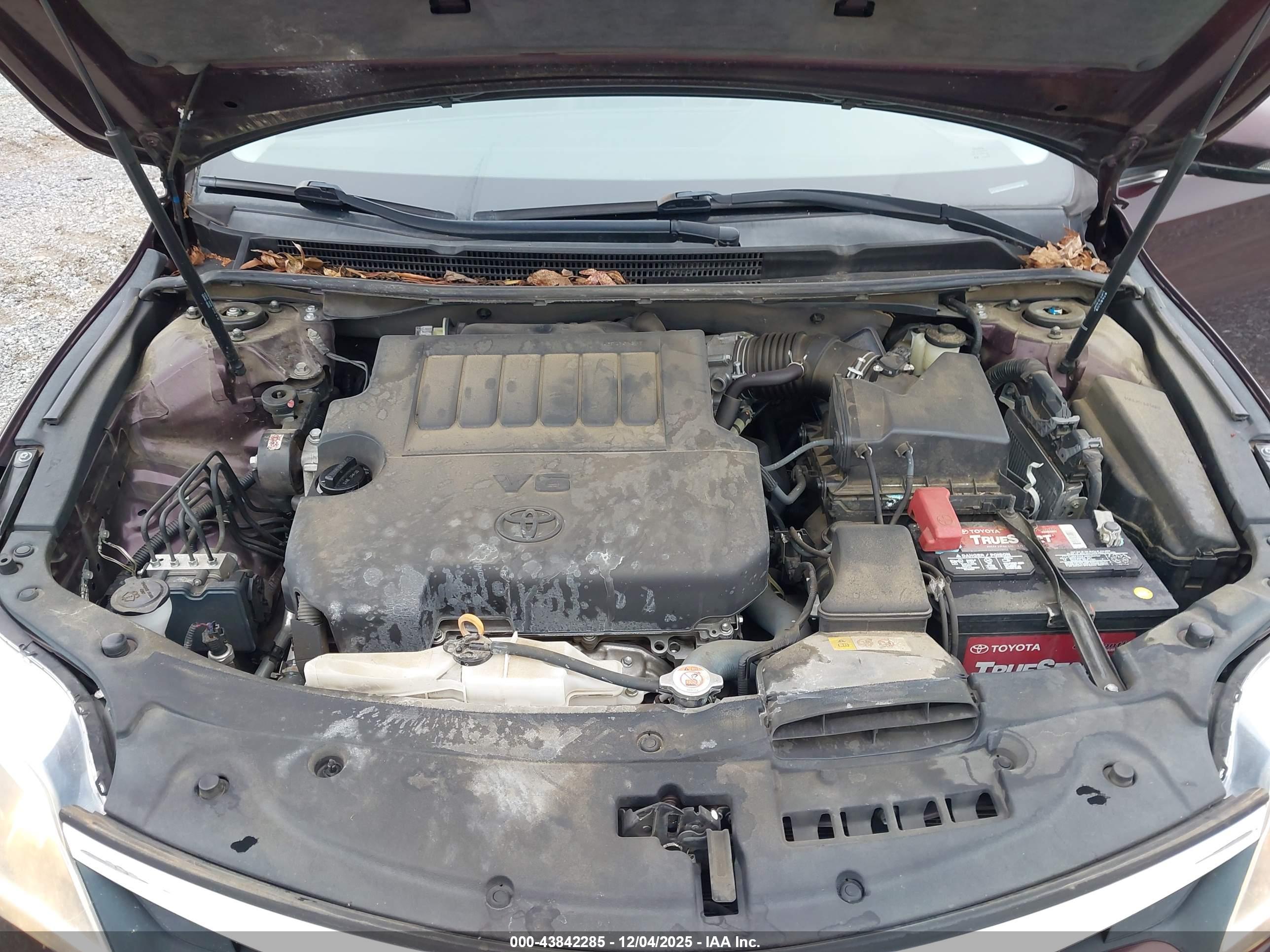 TOYOTA AVALON image 10