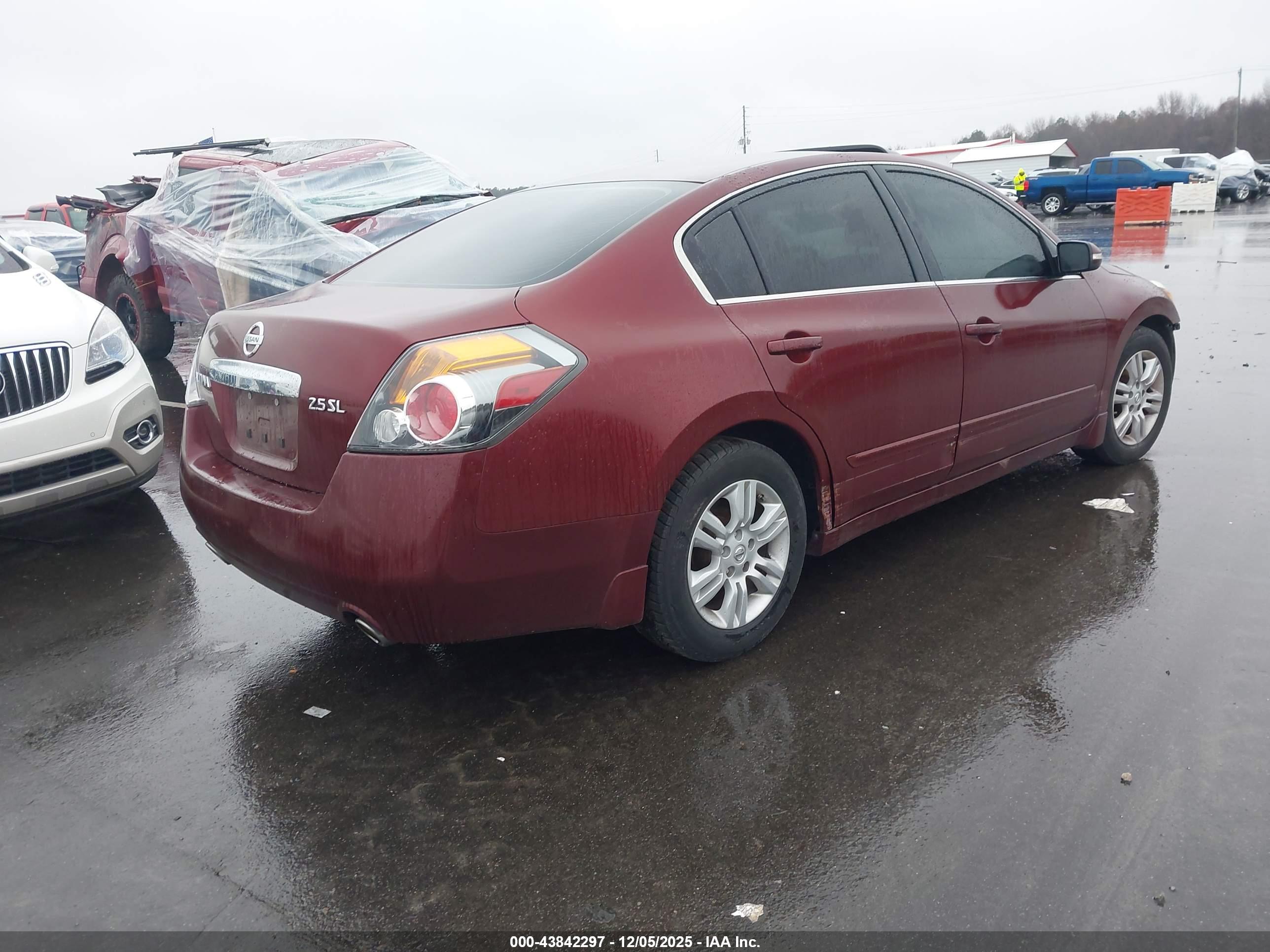 NISSAN ALTIMA image 4