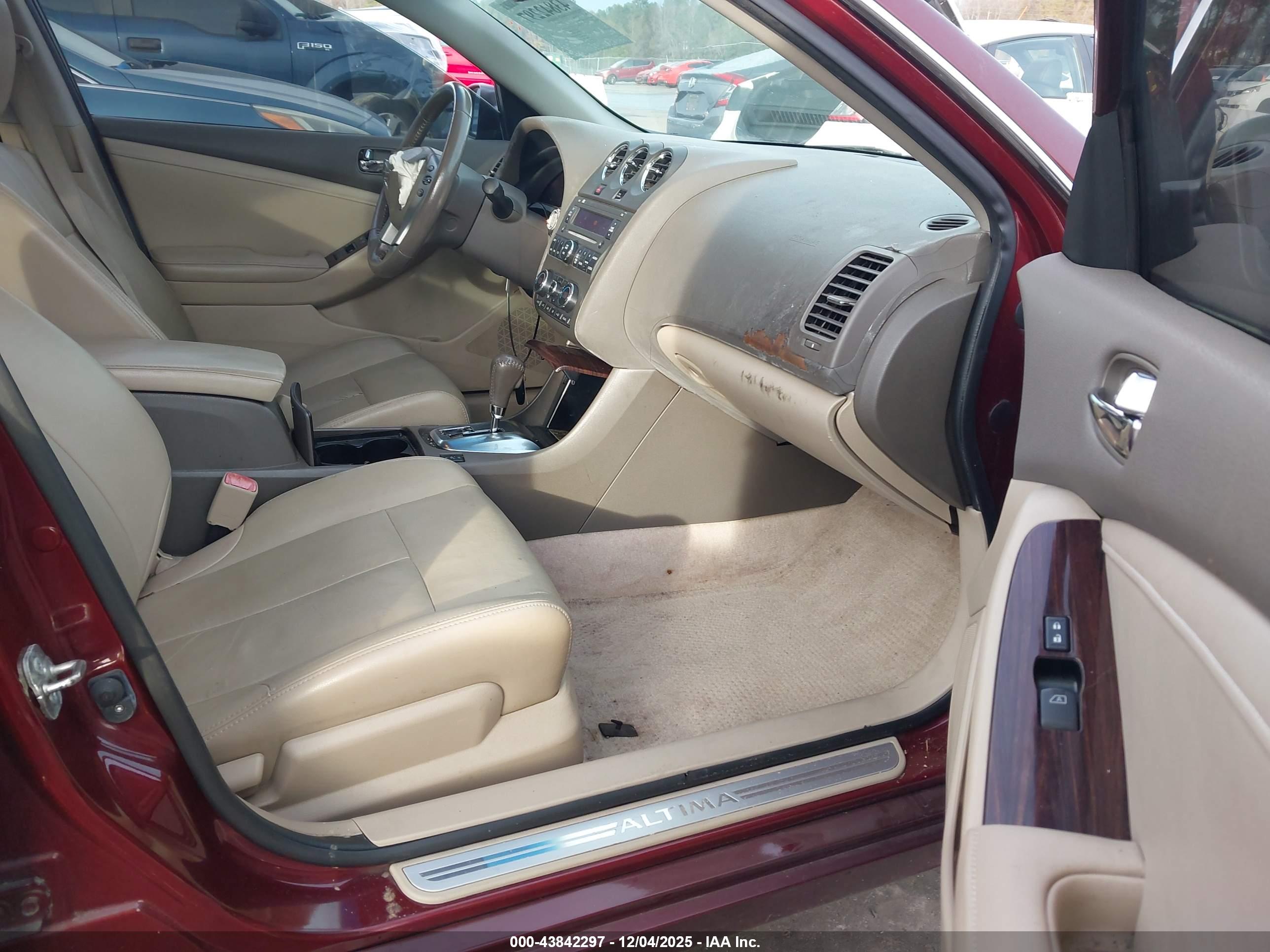 NISSAN ALTIMA image 5