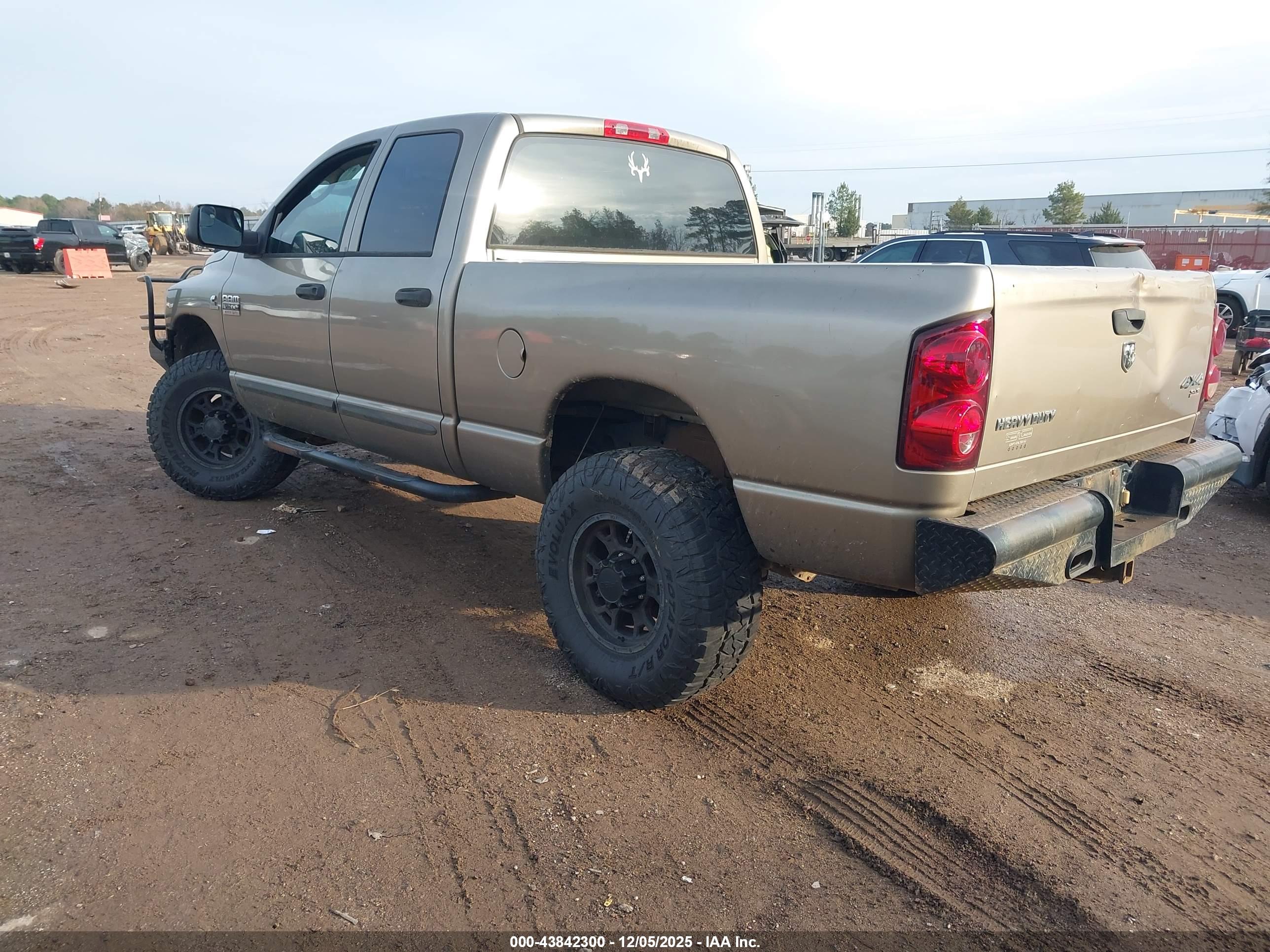 DODGE RAM image 3