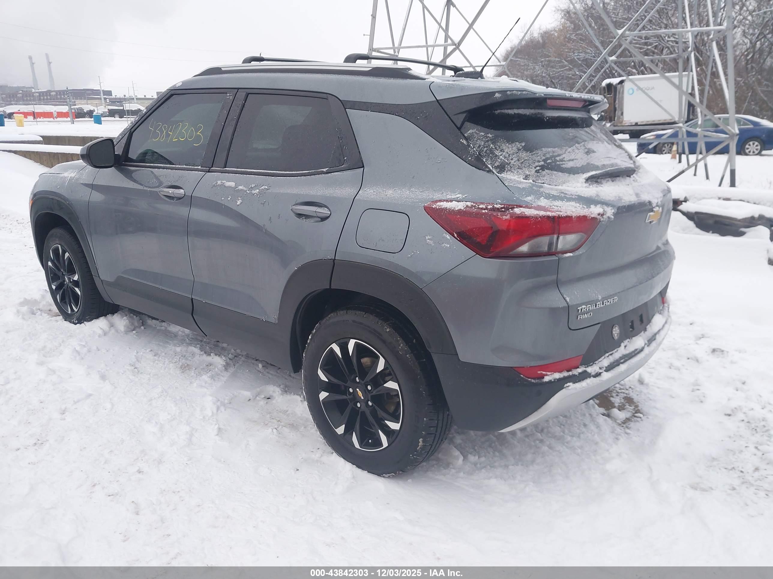 CHEVROLET TRAILBLAZER image 3