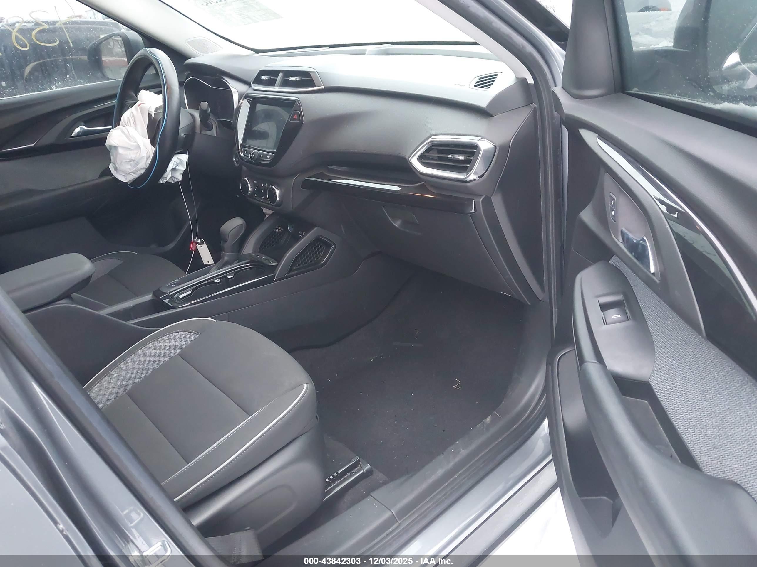 CHEVROLET TRAILBLAZER image 5