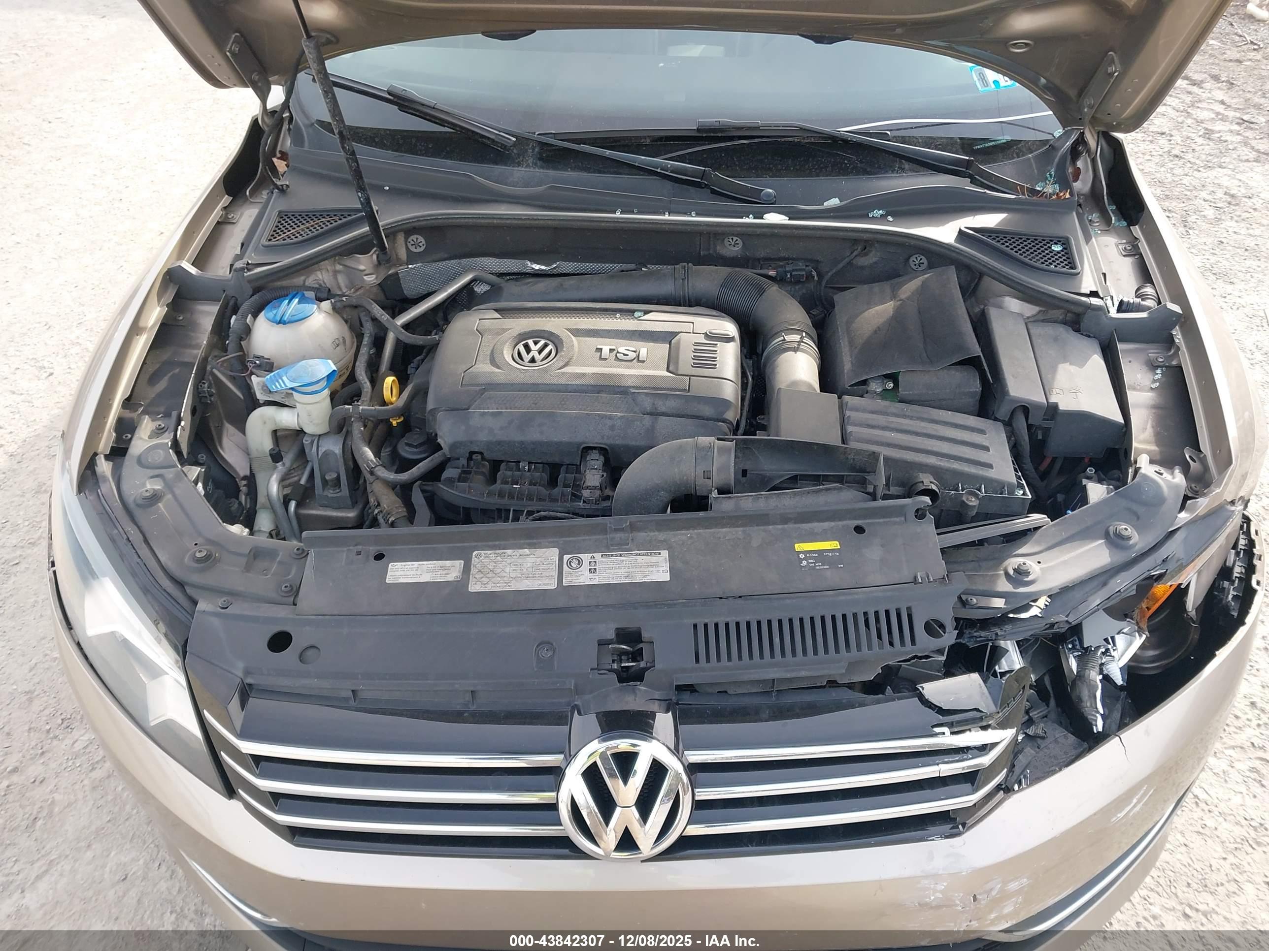 VOLKSWAGEN PASSAT image 10