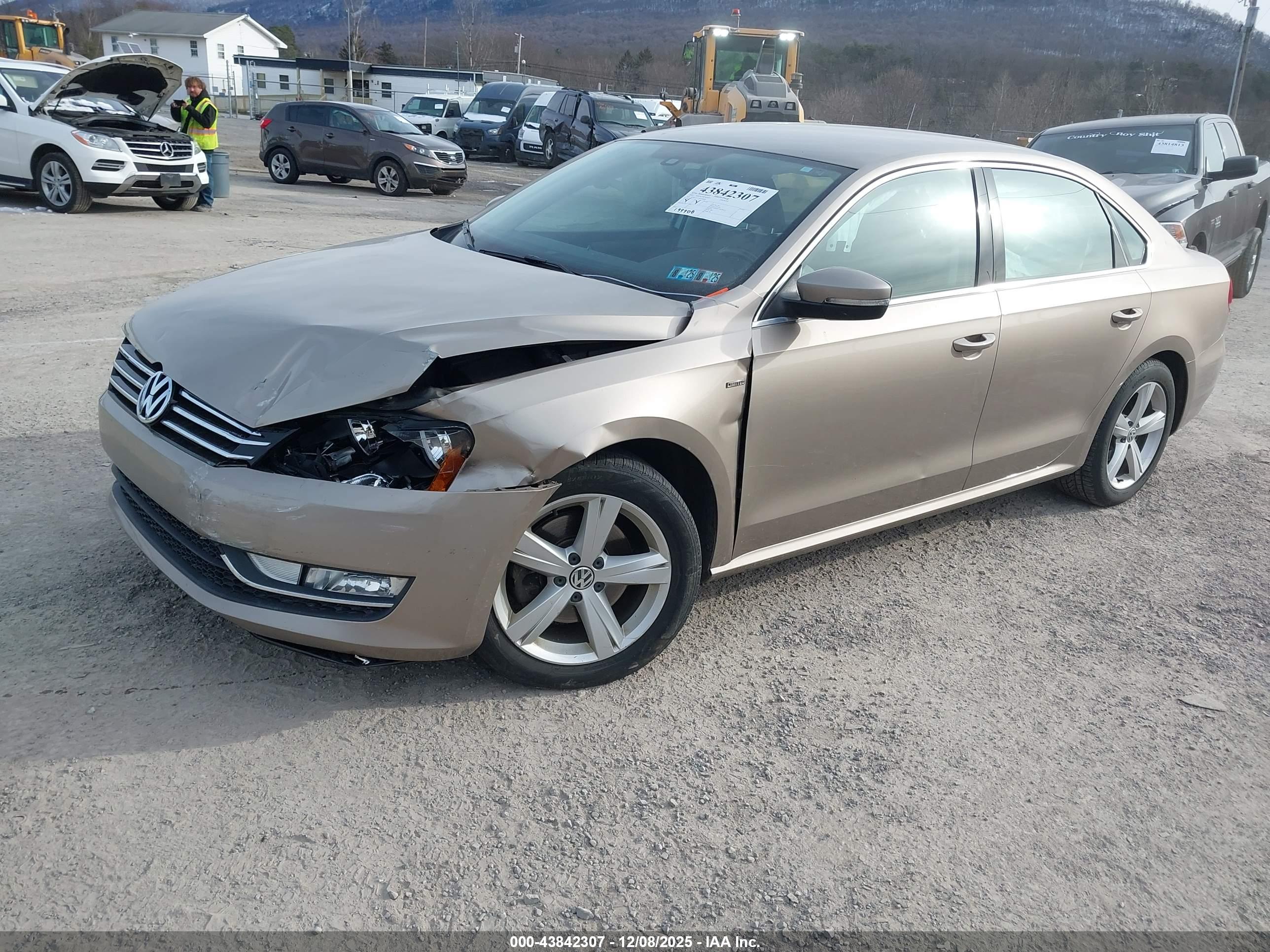 VOLKSWAGEN PASSAT image 2