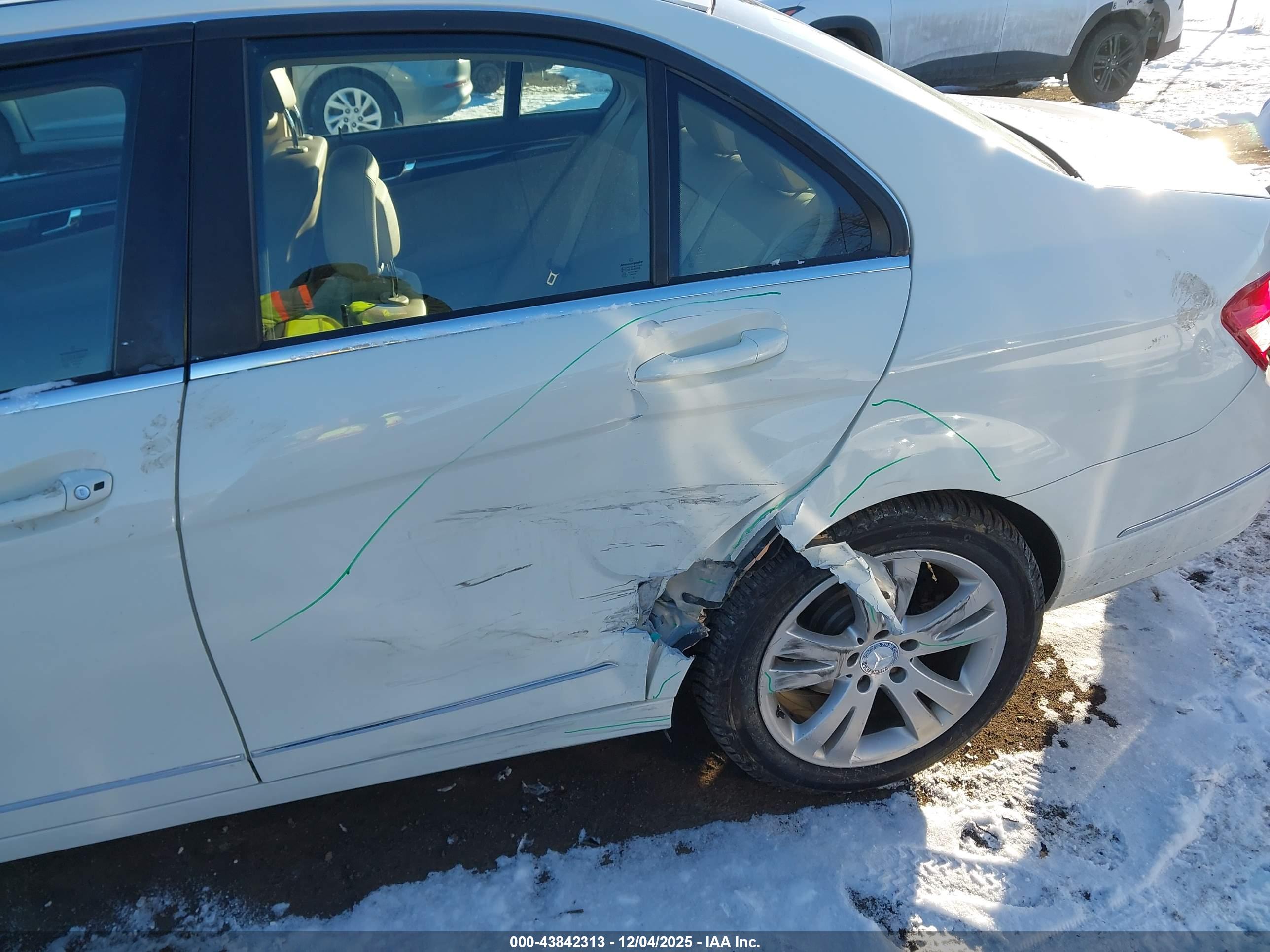 MERCEDES-BENZ C image 6