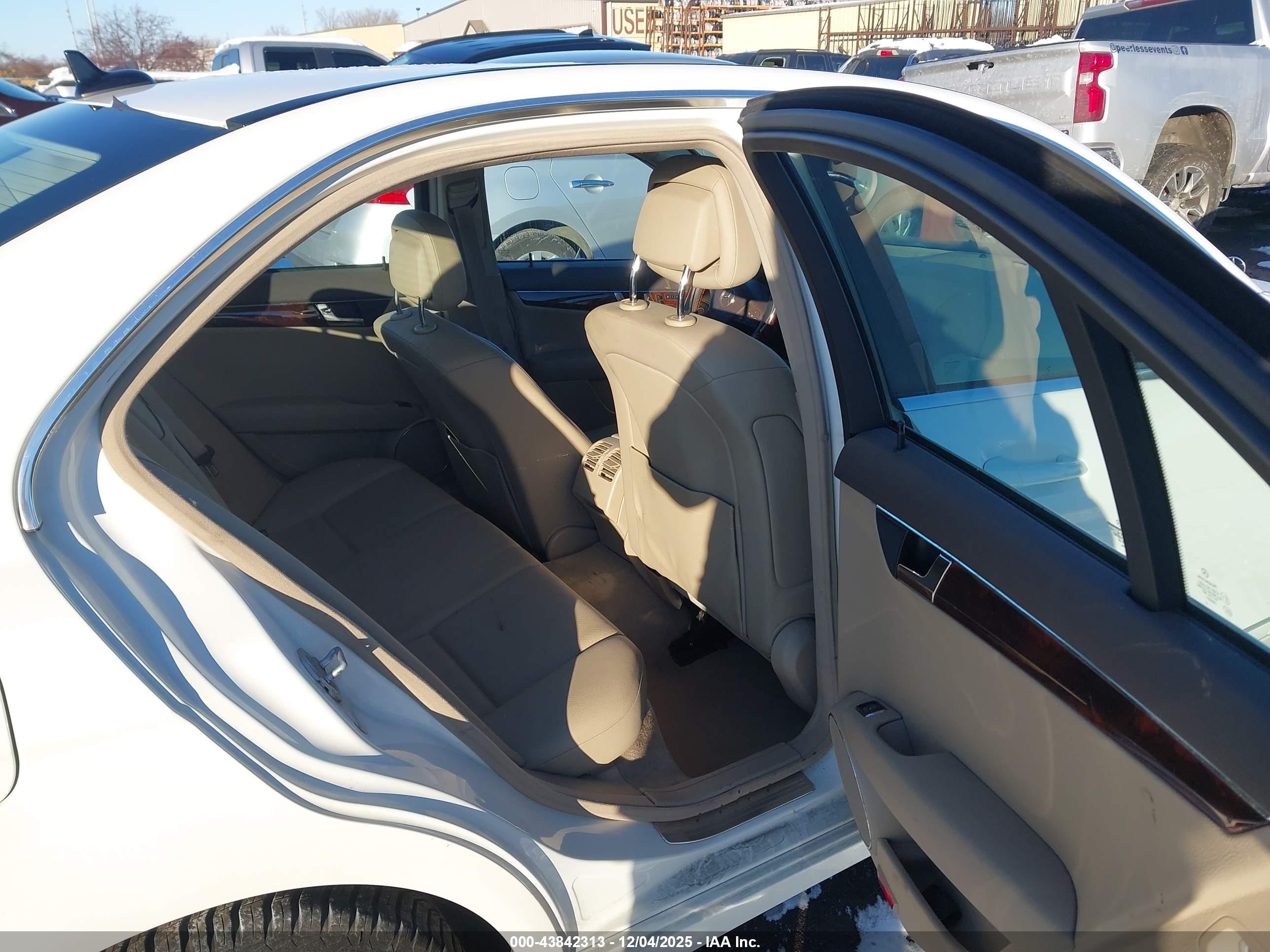 MERCEDES-BENZ C image 8