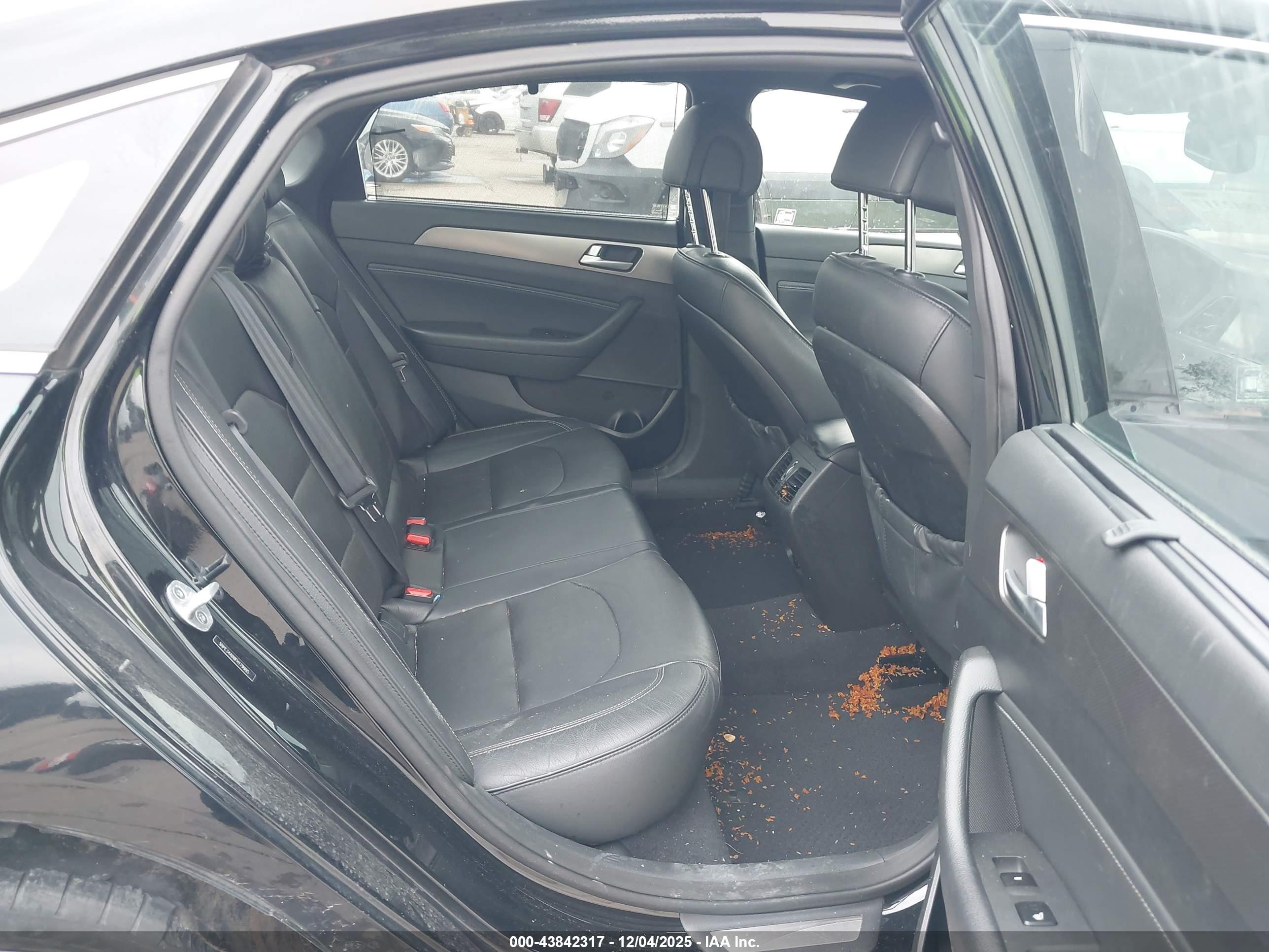 HYUNDAI SONATA image 8