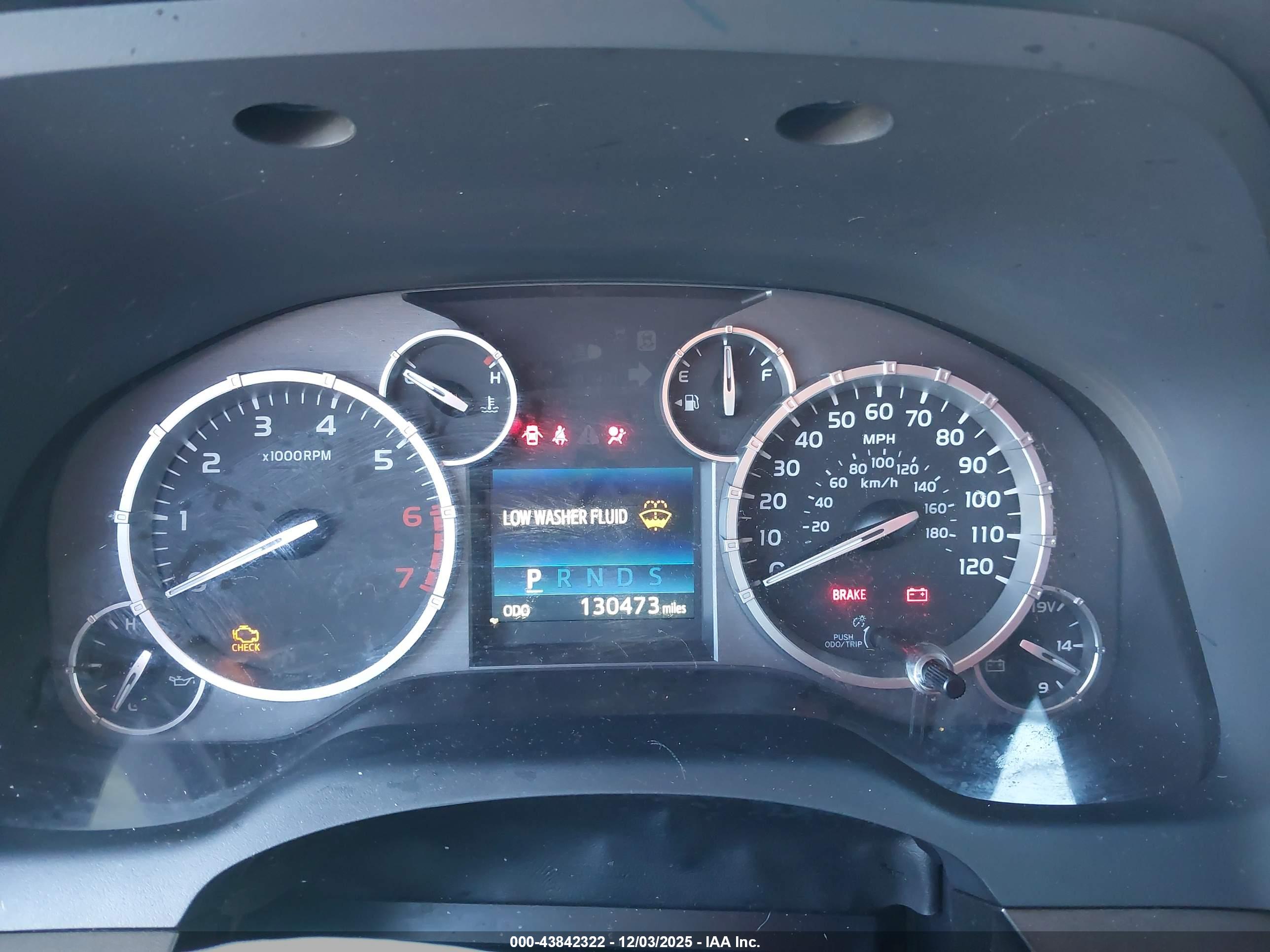 TOYOTA TUNDRA image 7