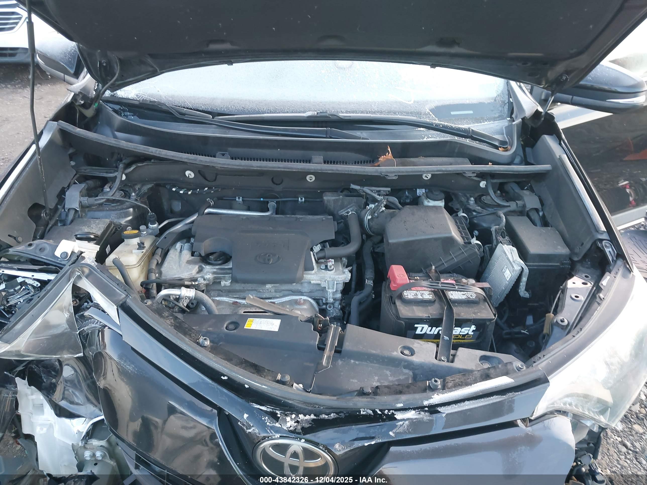 TOYOTA RAV4 image 10
