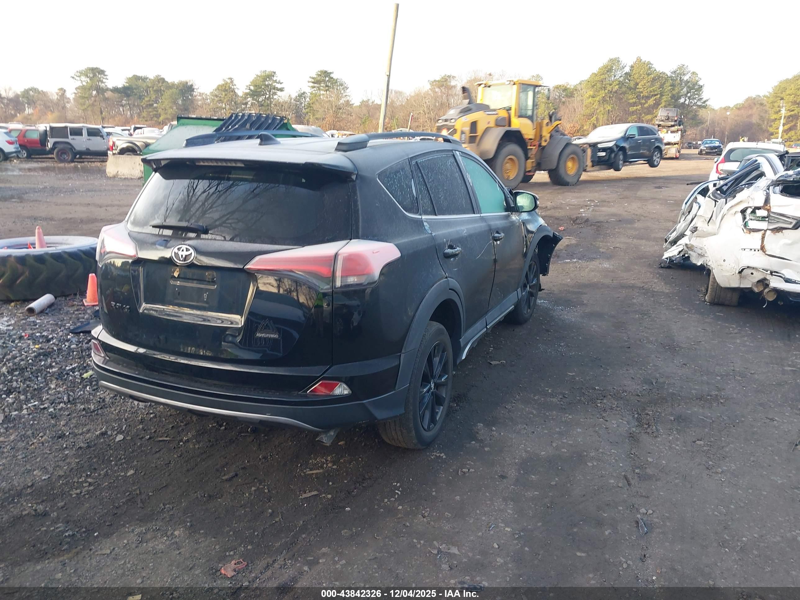 TOYOTA RAV4 image 4