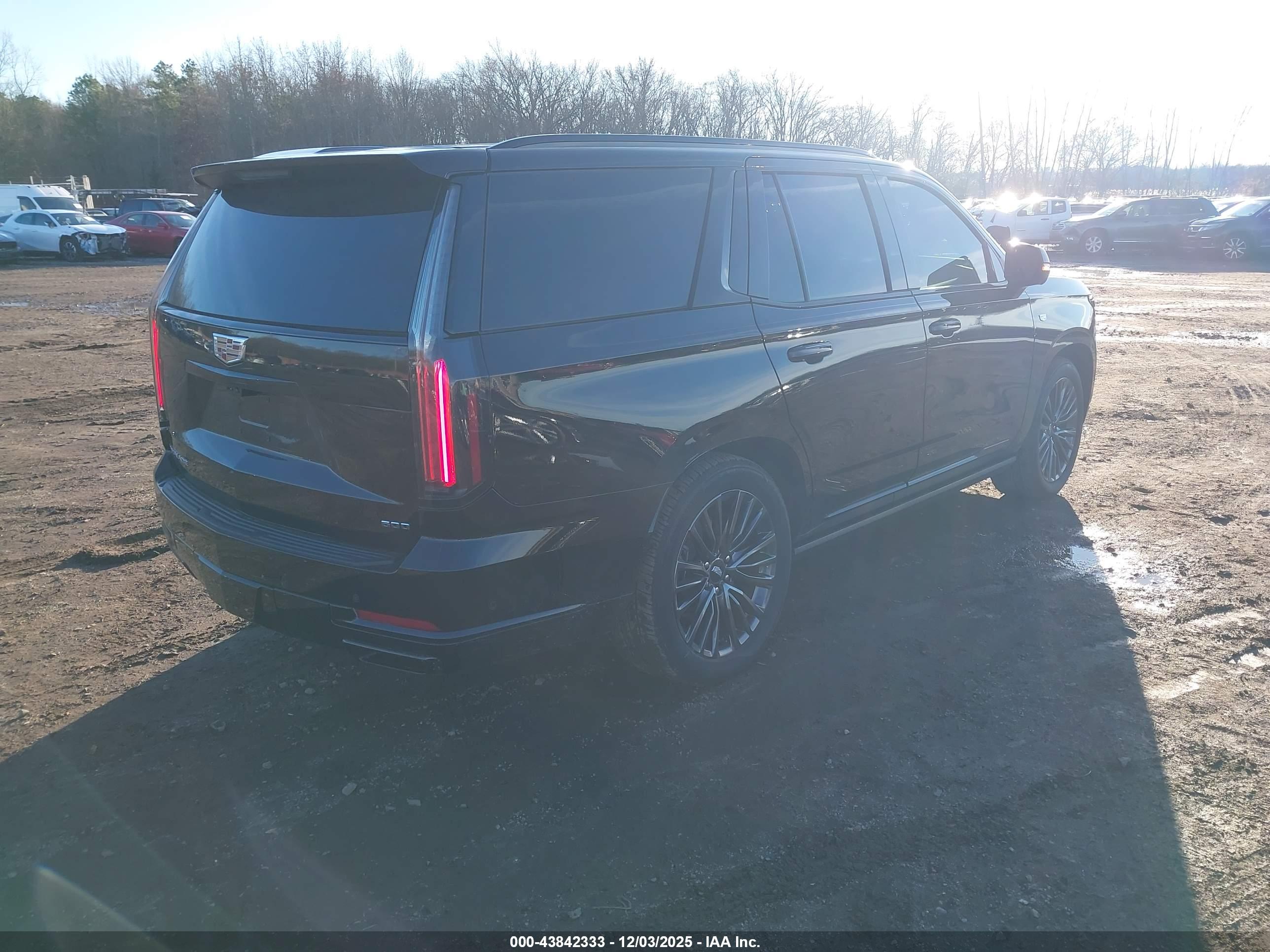 CADILLAC ESCALADE image 4